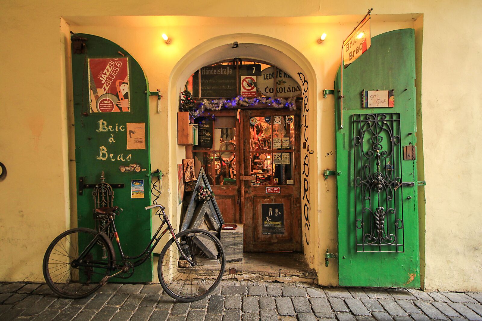 Canon EOS 60D sample photo. Travel, architecture, street photography