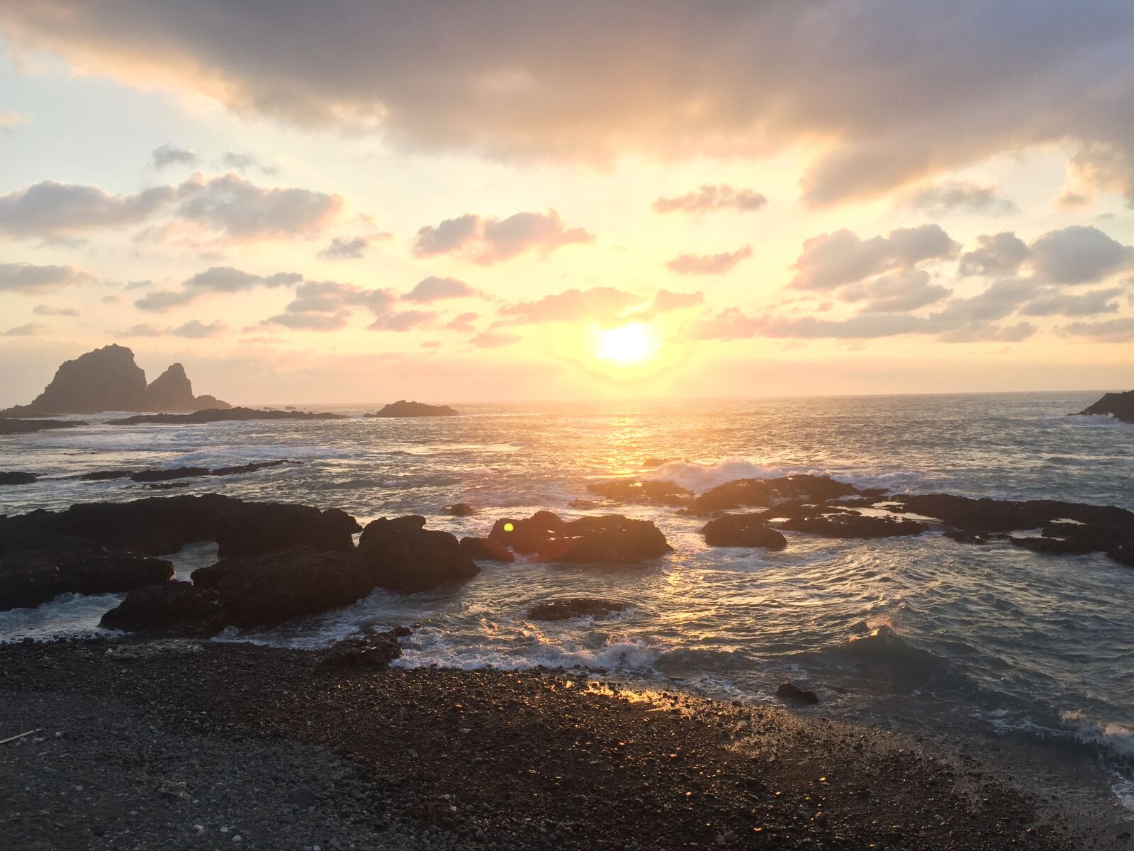 iPhone 6 back camera 4.15mm f/2.2 sample photo. Island, sunset, hope photography