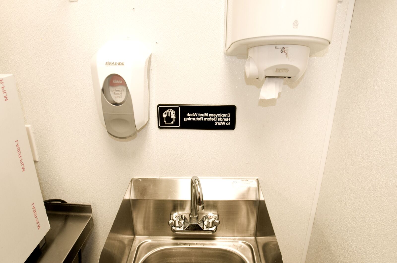 Nikon D300 sample photo. Employees, wash, hands, returning photography