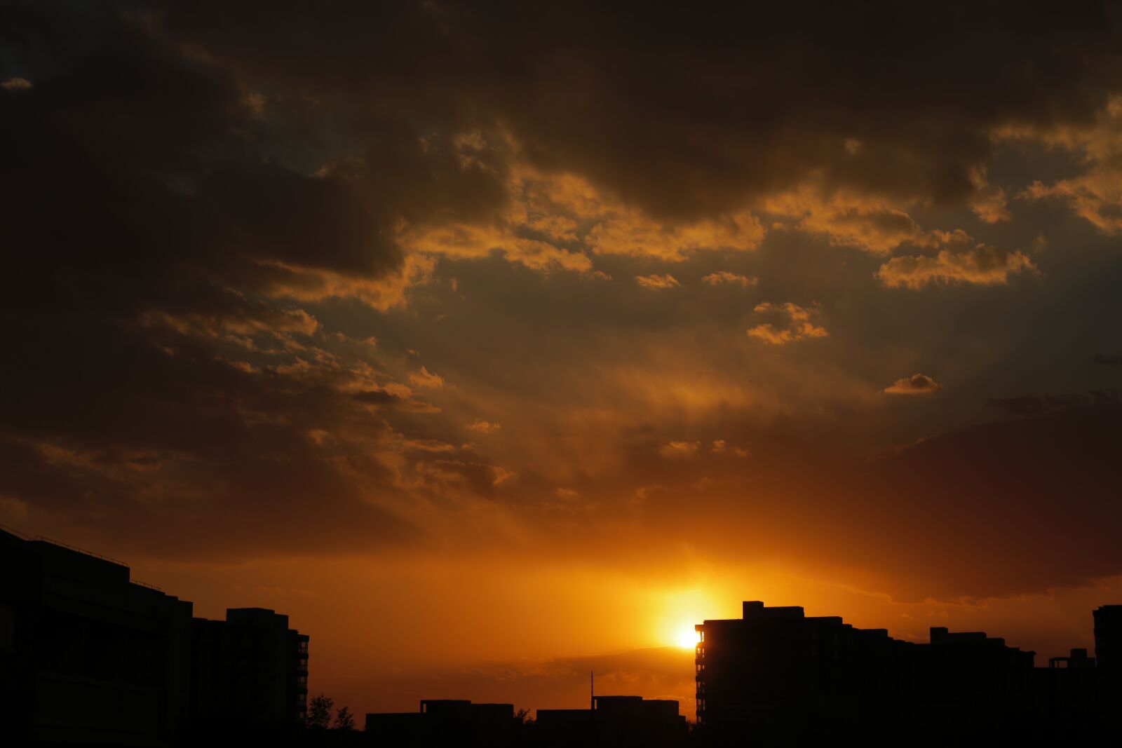 Canon EF 24-70mm F4L IS USM sample photo. The scenery, sunset, cloud photography