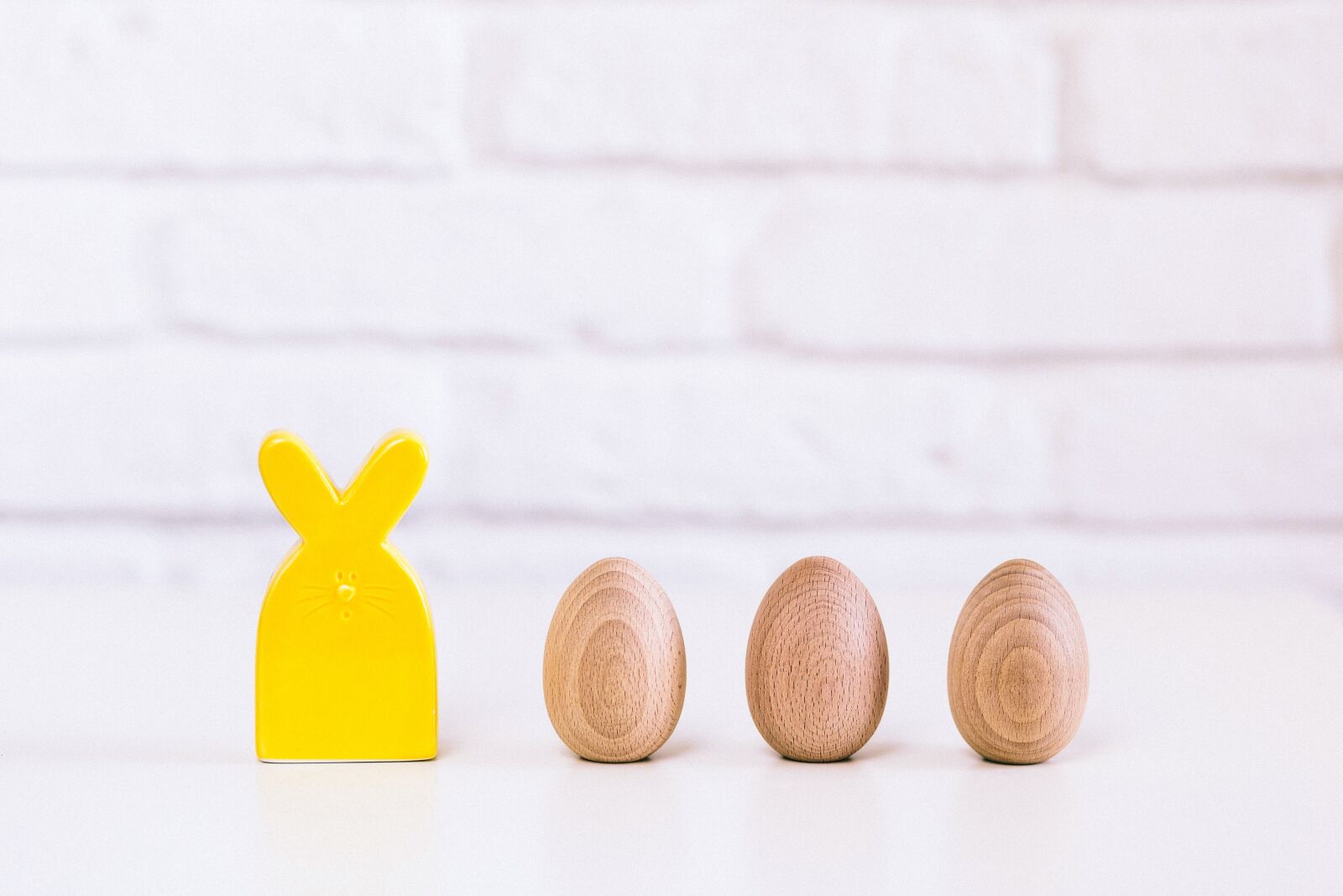 Canon EF 85mm F1.8 USM sample photo. Bunny, toy, eggs photography