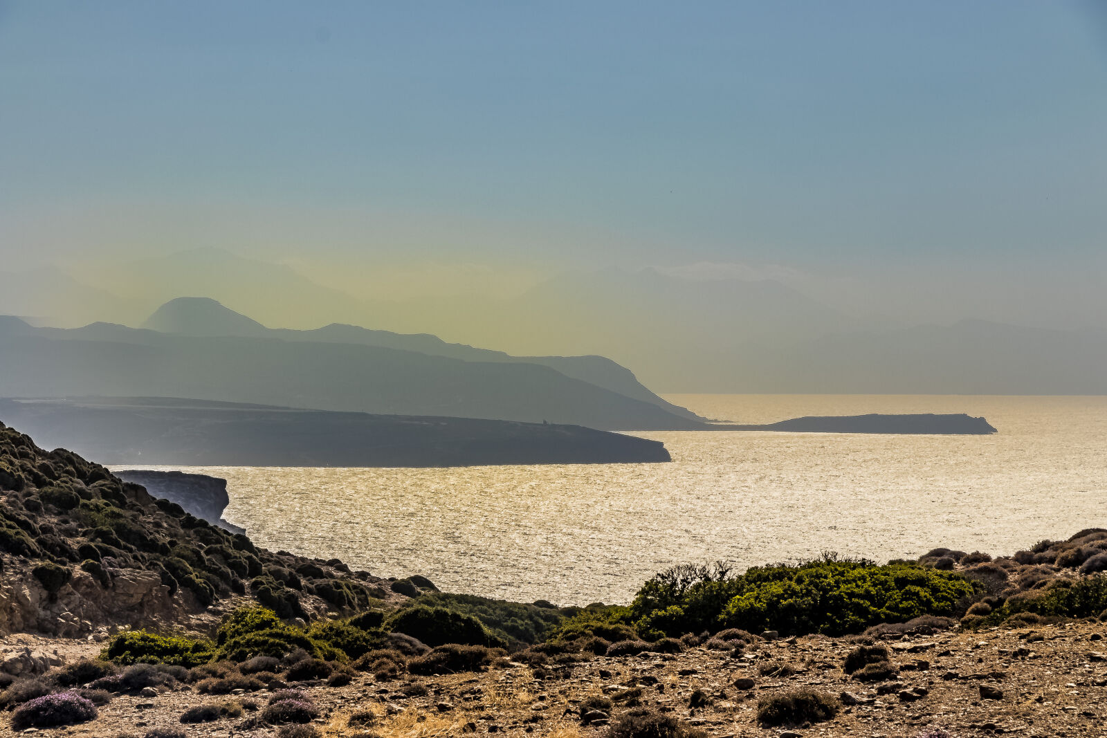 Canon EOS 80D + Canon EF-S 18-135mm F3.5-5.6 IS USM sample photo. Amazing, color, colorful, crete photography