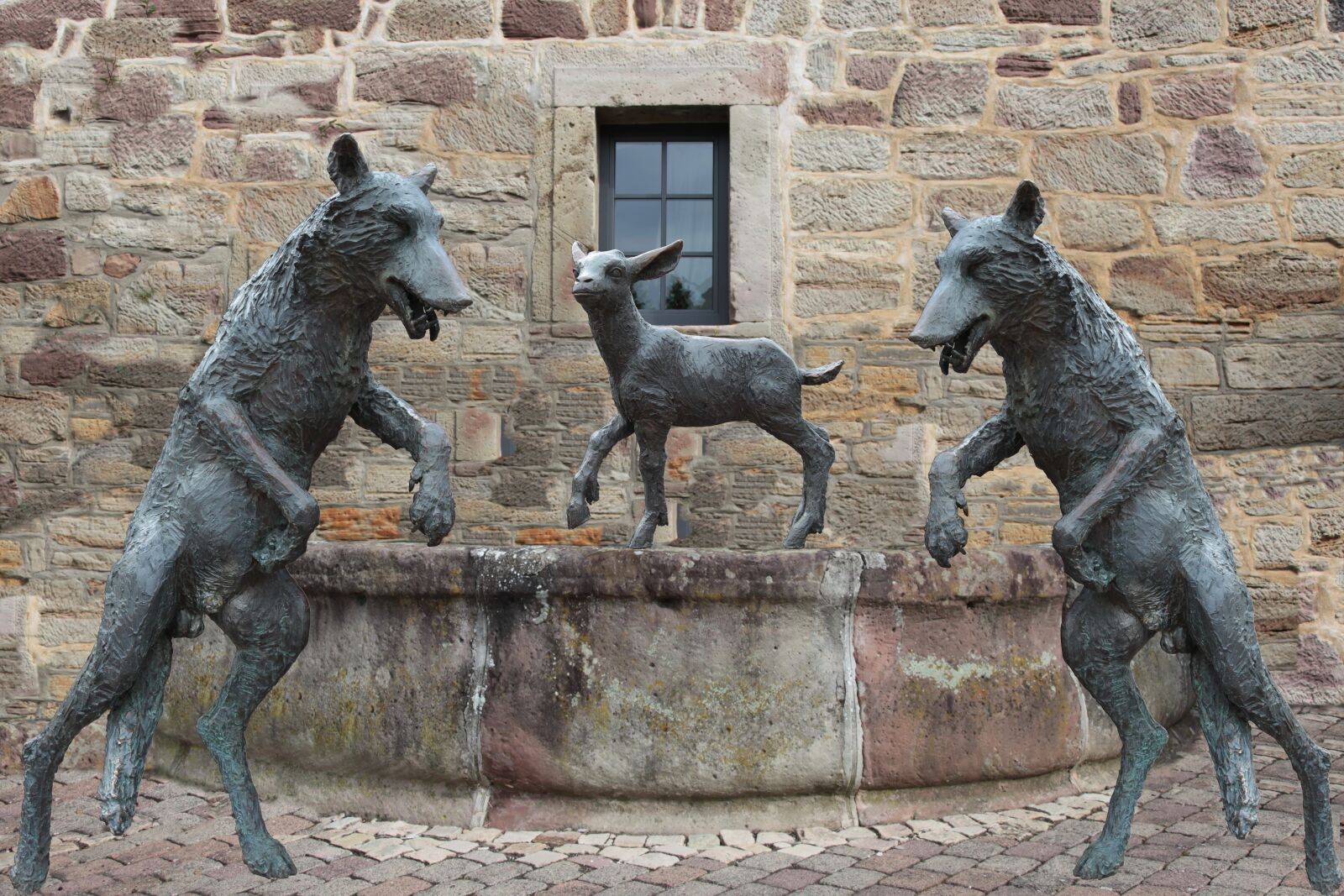 Canon EOS 5D Mark II sample photo. Fountain, wolf, lamb photography