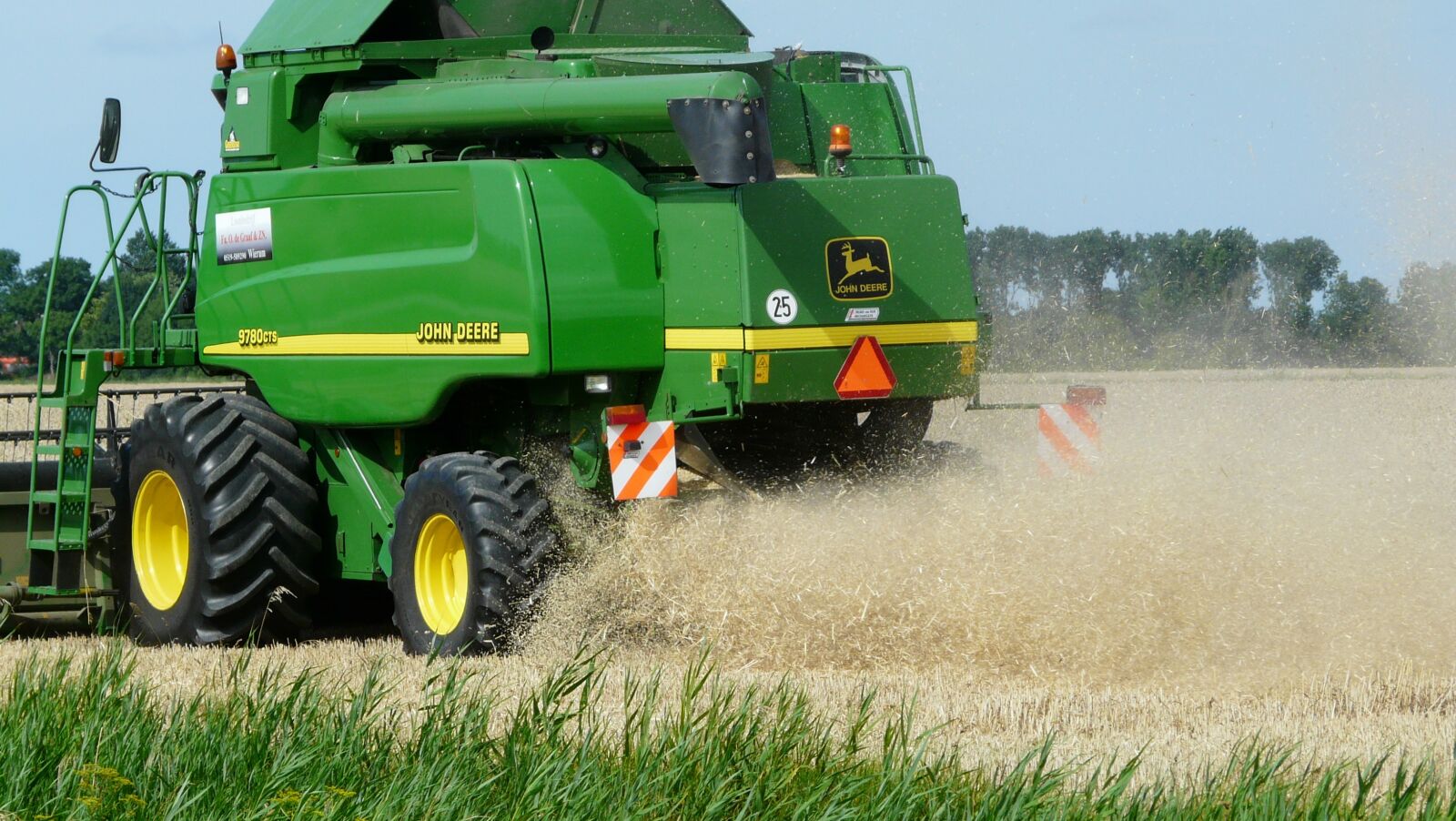 Panasonic DMC-FZ18 sample photo. Harvest, grain, combine photography