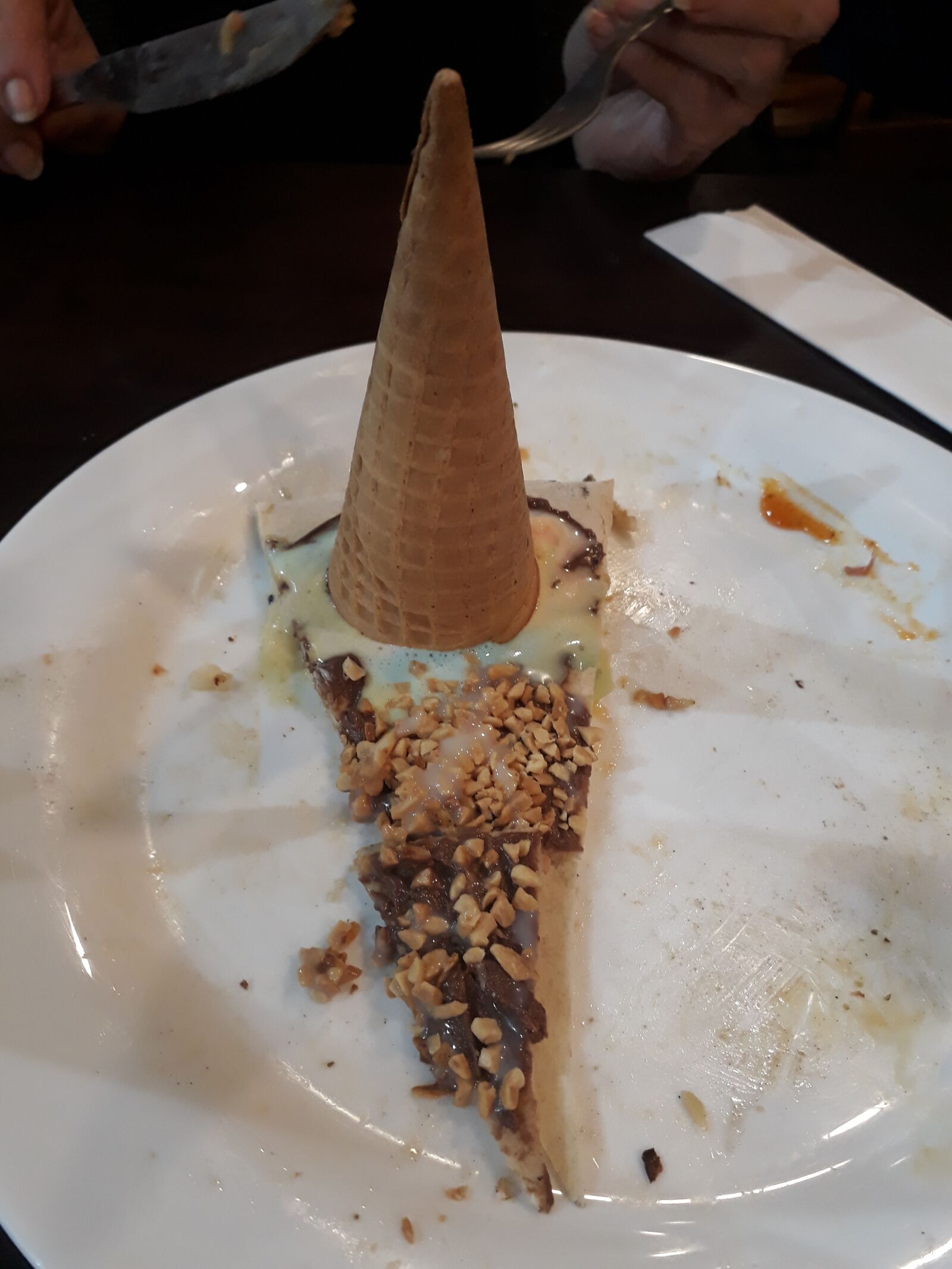 Samsung Galaxy J5 Prime sample photo. Food, pizza, pizzeria photography