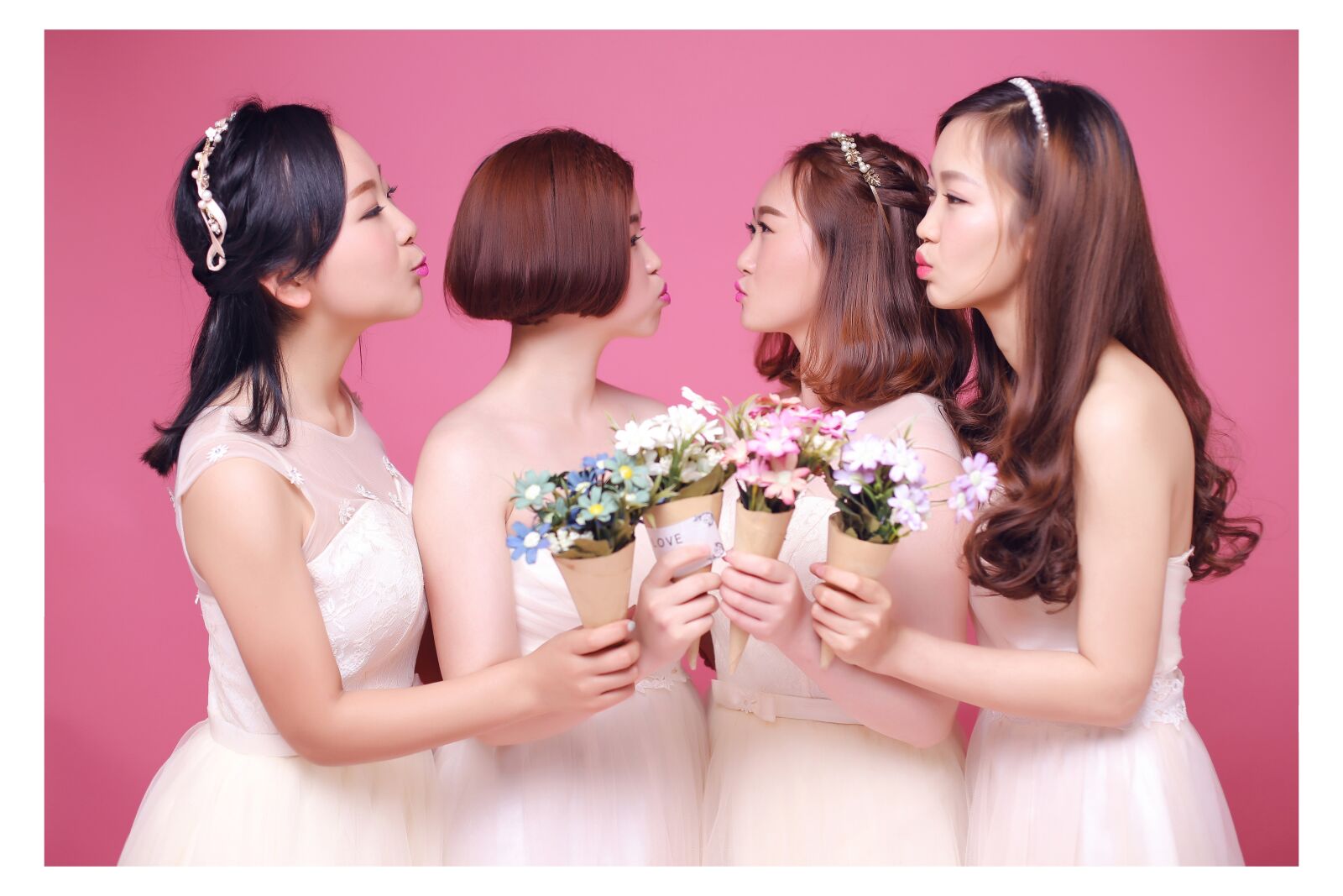 Canon EOS 6D + Canon EF 50mm F1.4 USM sample photo. Girlfriends, bridesmaid, roommate photography
