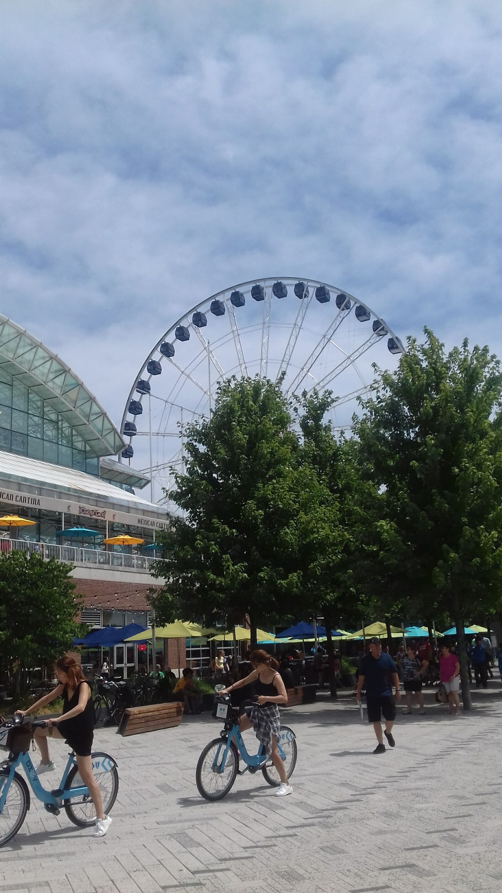 Samsung Galaxy J3(2016) sample photo. Ferris, wheel, scenery photography
