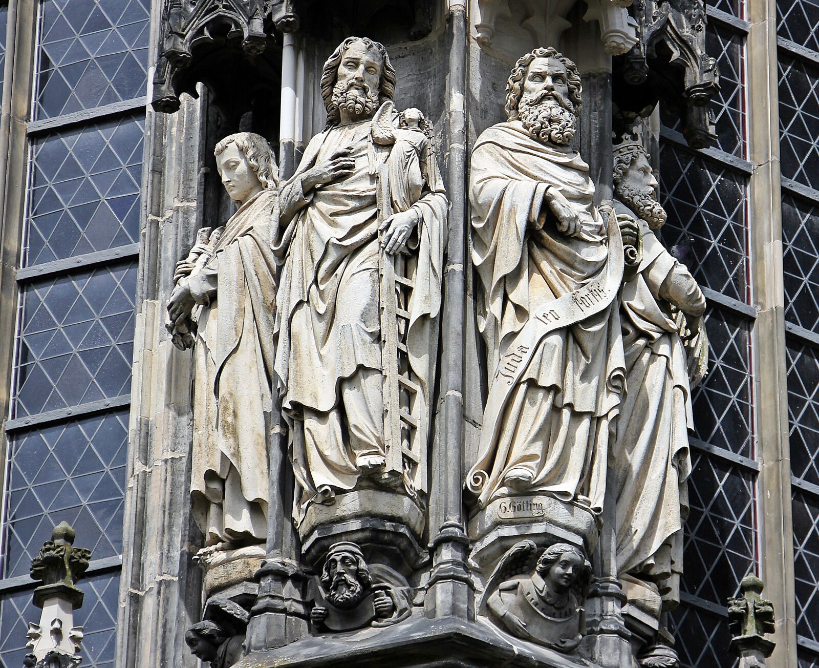 Canon EOS 550D (EOS Rebel T2i / EOS Kiss X4) sample photo. Aachen cathedral, dom, church photography