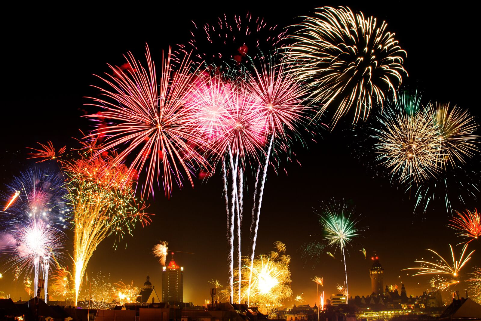 Canon EOS 60D sample photo. New year's eve, fireworks photography