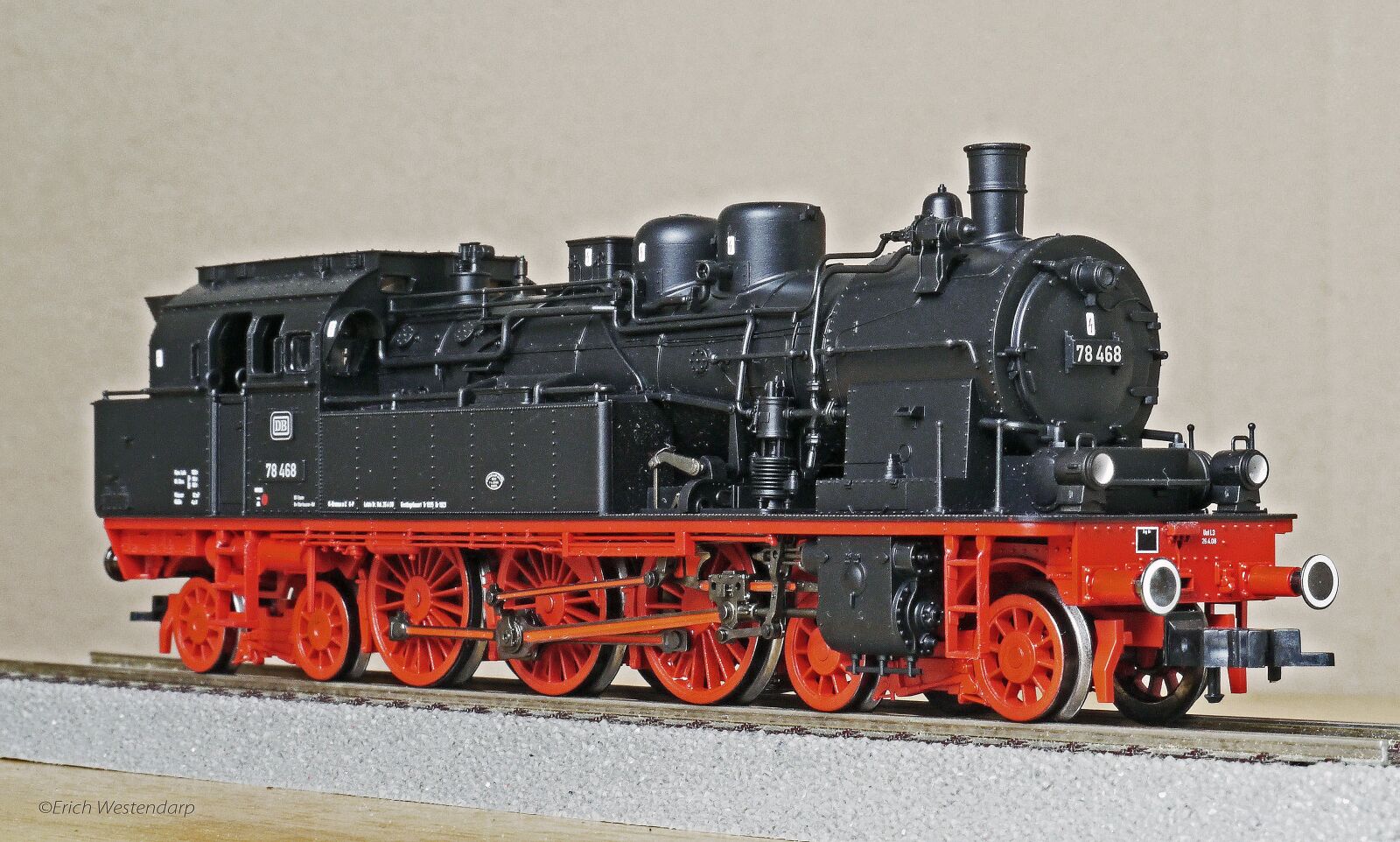 Panasonic Lumix DMC-G3 sample photo. Steam locomotive, model, h0 photography