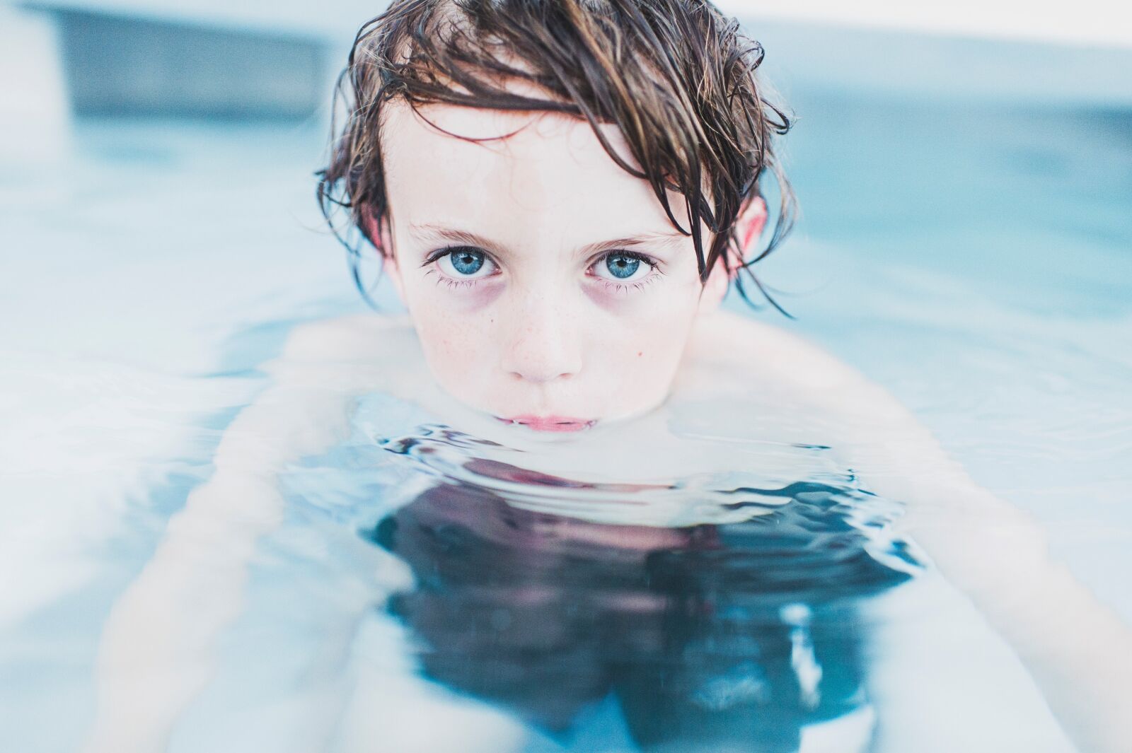 Nikon D4 sample photo. Child, clear water, fun photography