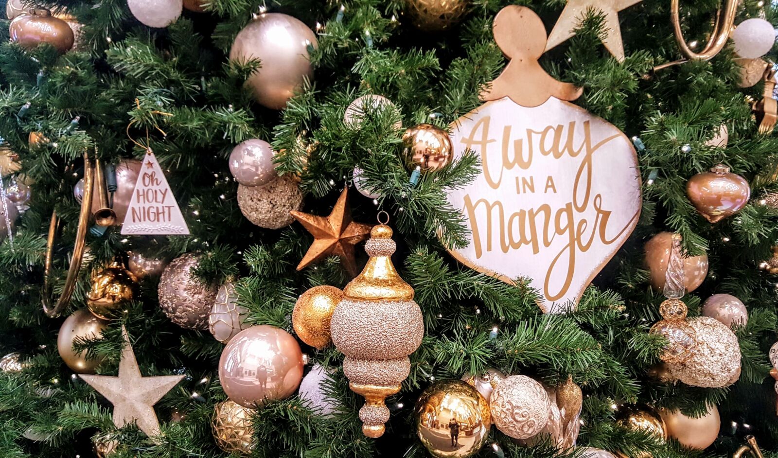 Samsung Galaxy S6 sample photo. Christmas, ornaments, pine photography