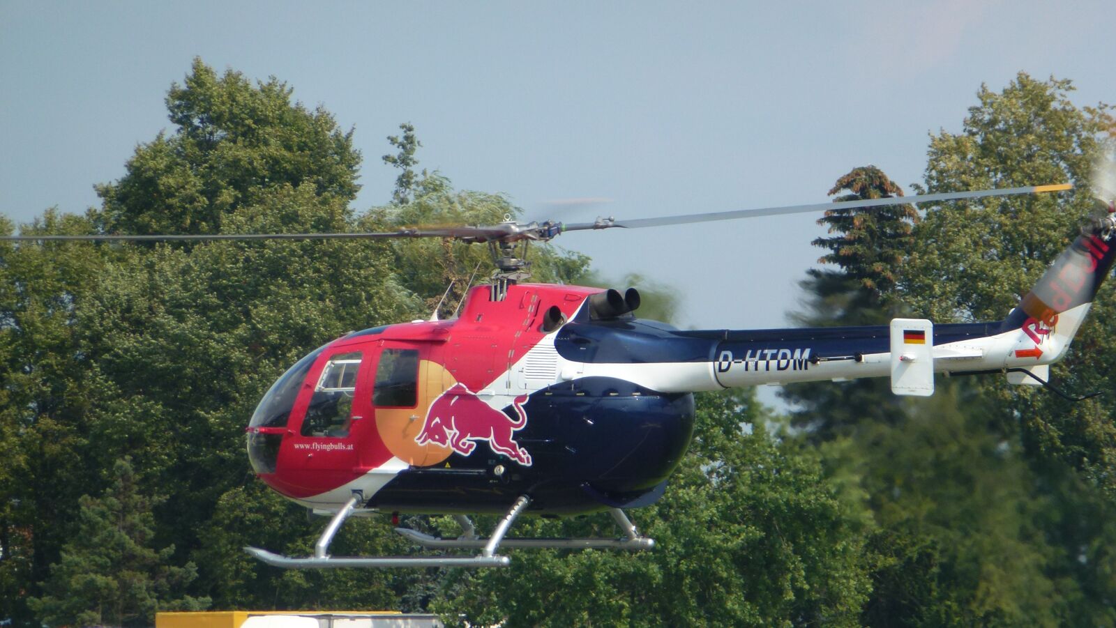 Panasonic Lumix DMC-ZS10 (Lumix DMC-TZ20 / Lumix DMC-TZ22) sample photo. Helicopter, start, propeller photography