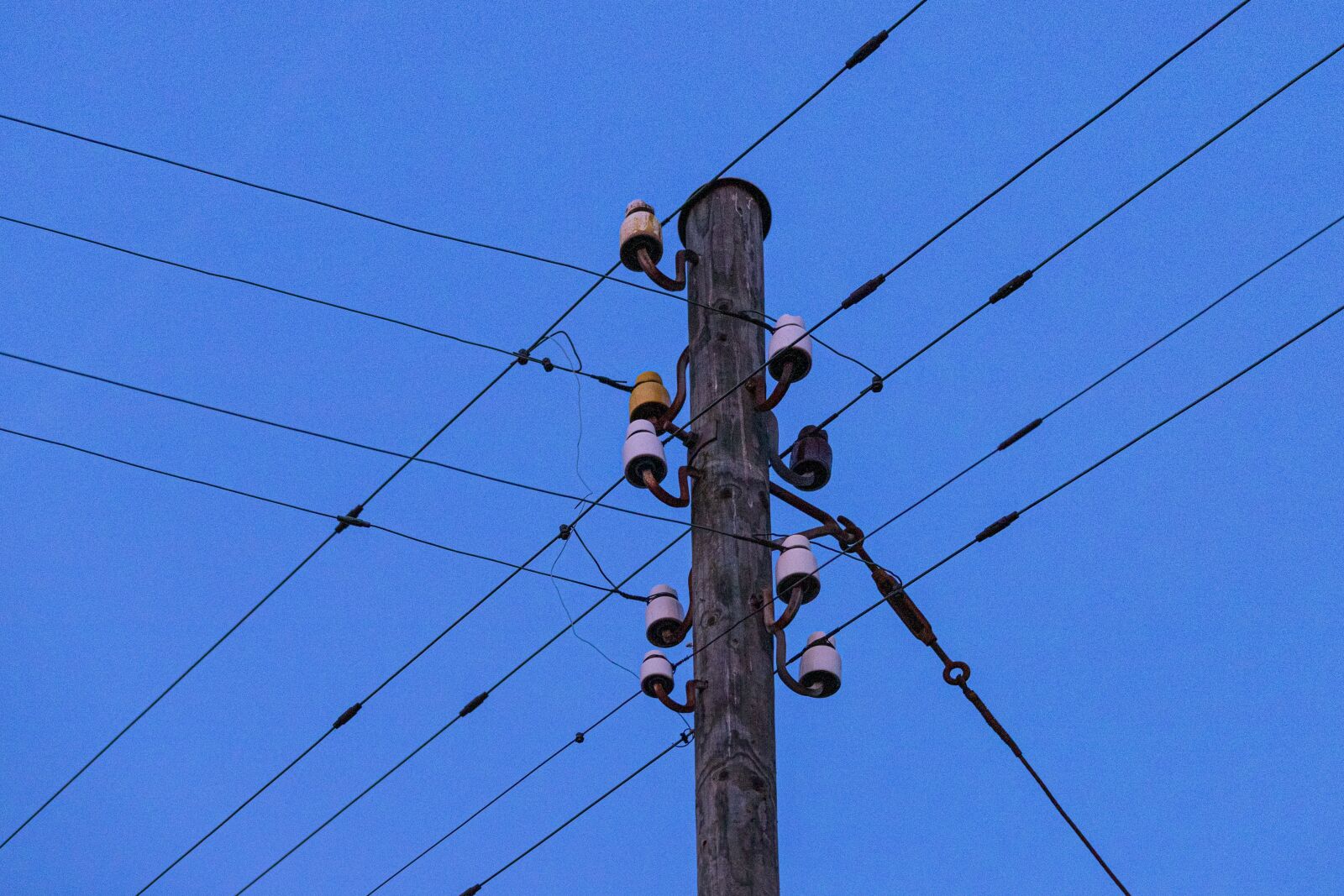 Canon EOS 6D Mark II sample photo. Telephone pole, connection, wires photography