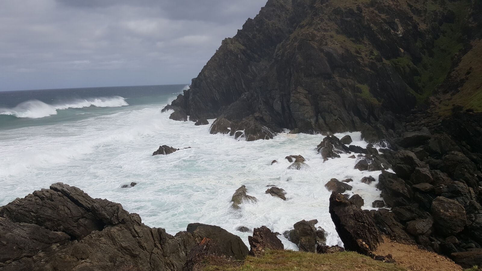 Samsung Galaxy Note5 sample photo. Sea, shore, cliffs photography