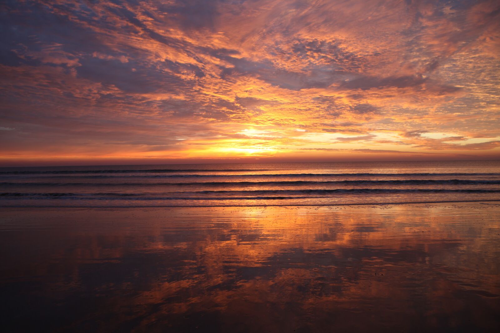 Canon EOS 5D Mark II sample photo. Sunset, twilight, body of photography