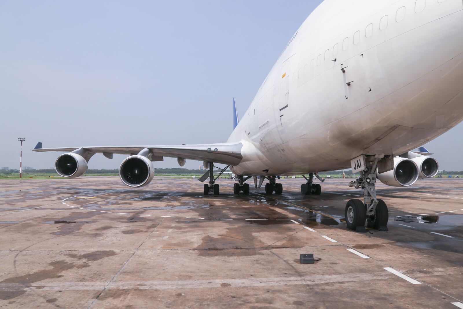 Canon EOS 6D + Canon EF 24-105mm F4L IS USM sample photo. Airplane, aircraft, airport photography