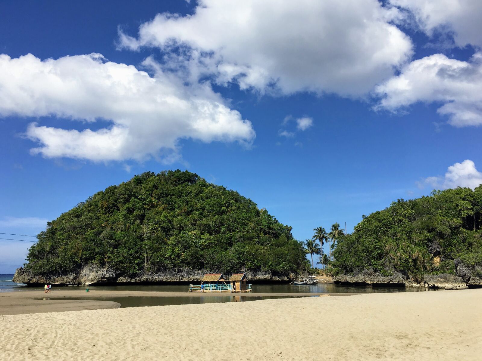 iPhone 6s Plus back camera 4.15mm f/2.2 sample photo. Beach, clouds, island photography