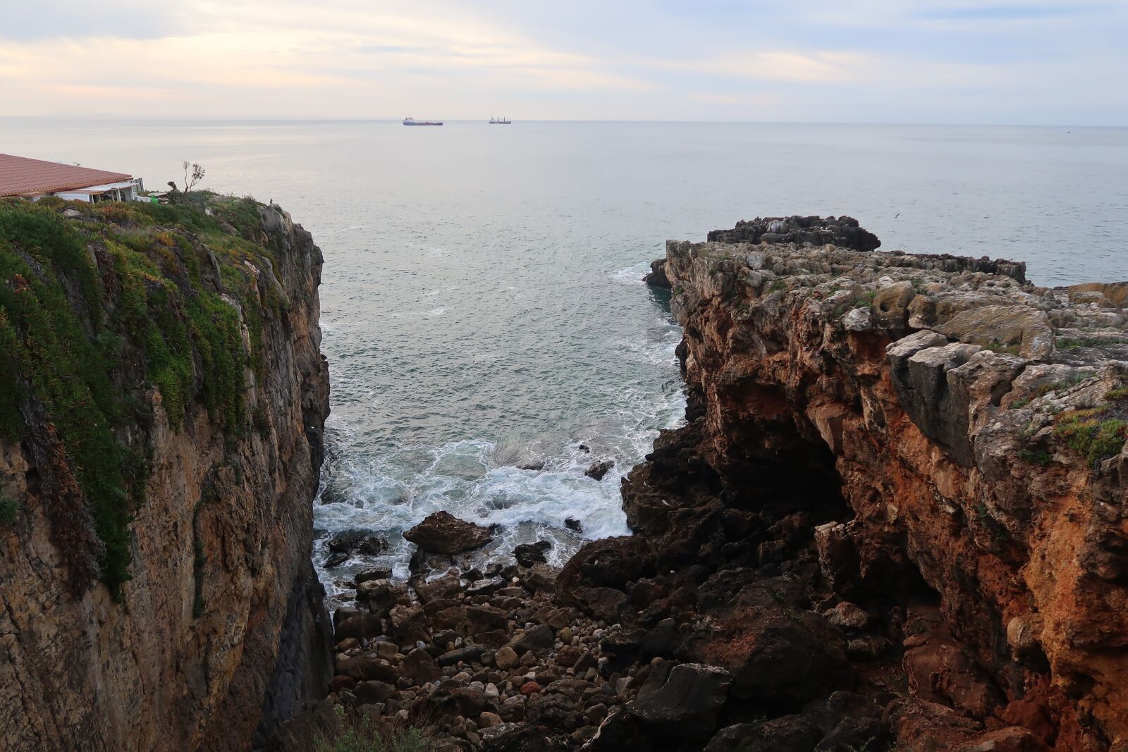 Canon PowerShot G7 X Mark II sample photo. Rocks, beach, cascais photography