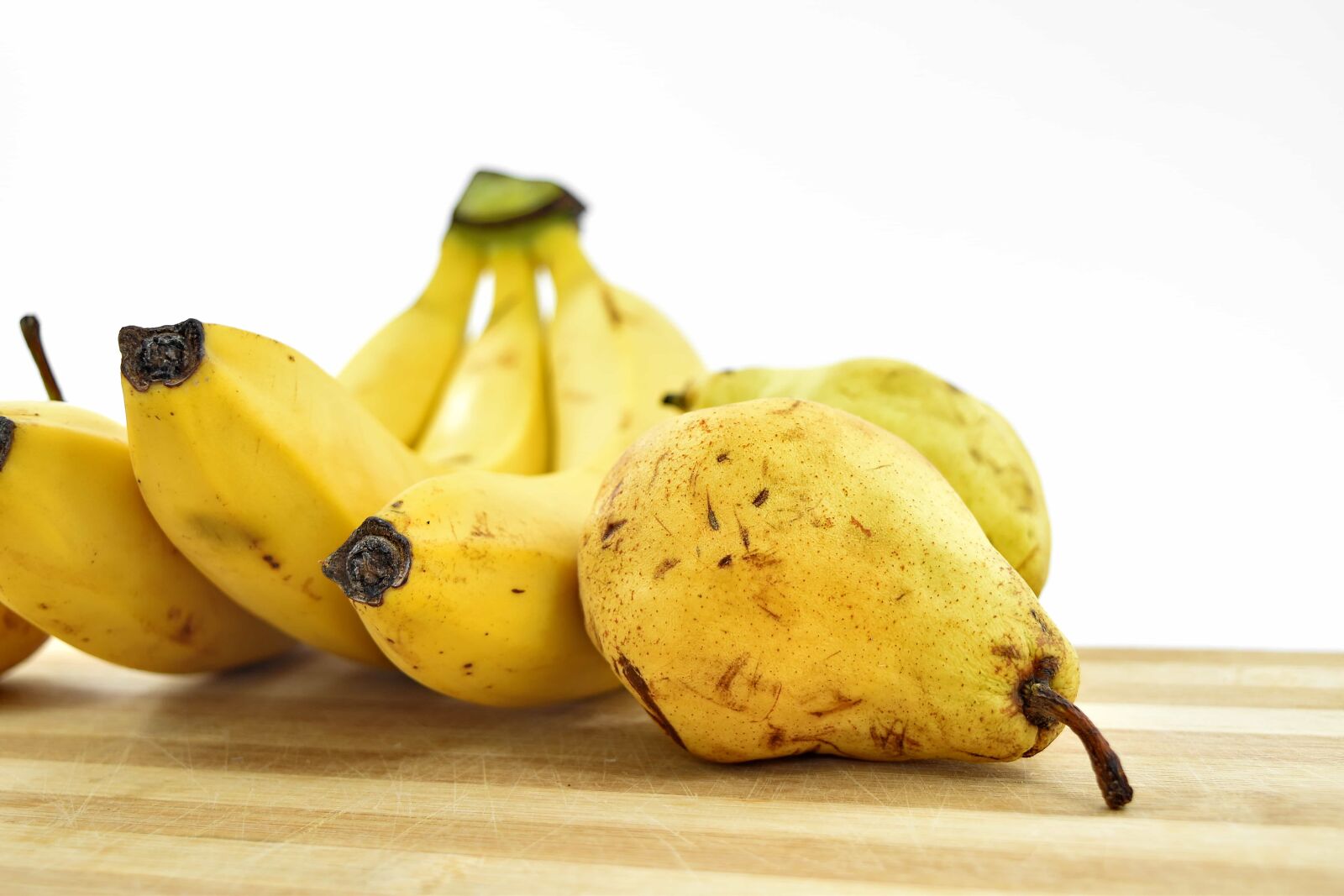 Nikon D5500 sample photo. Food, organic, pear, vegan photography