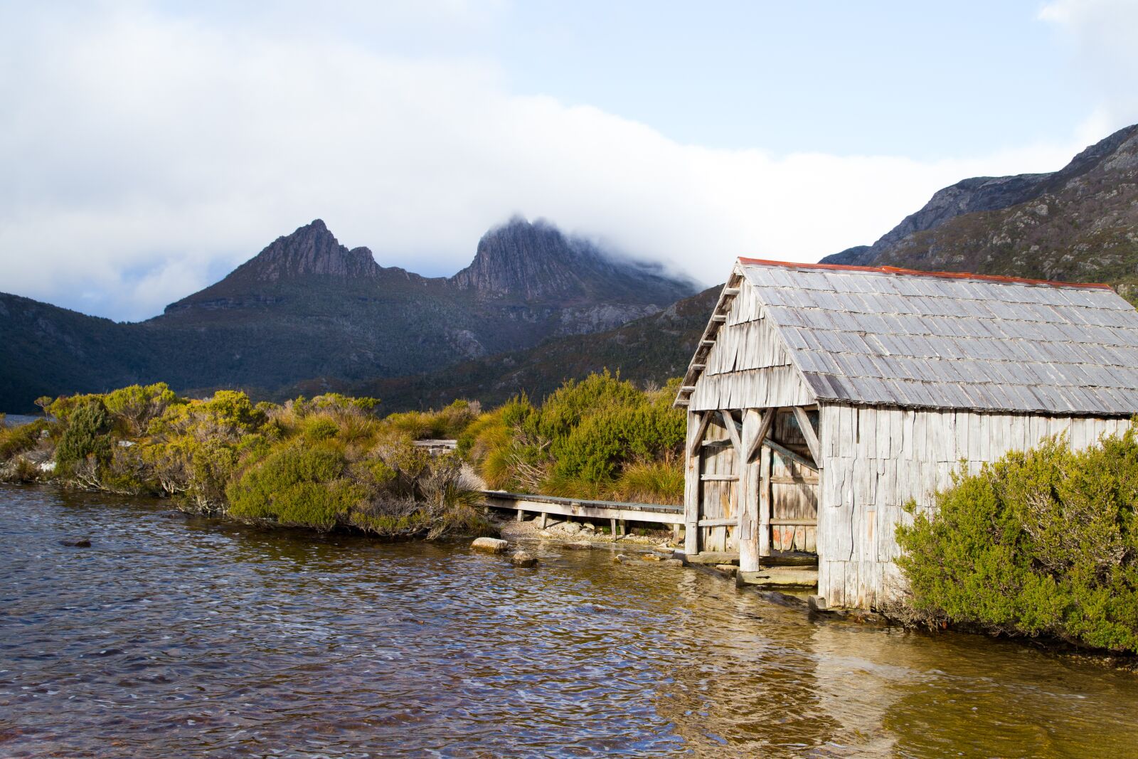 Canon EOS 6D + Canon EF 24-105mm F4L IS USM sample photo. Mountain, lake, mountains photography