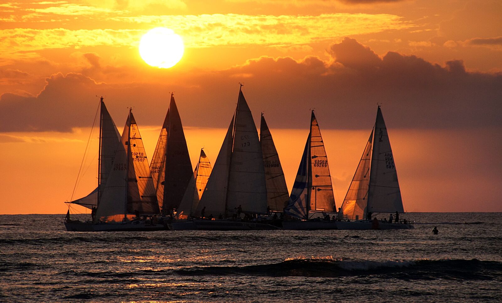 Sony Alpha DSLR-A580 + DT 18-270mm F3.5-6.3 sample photo. Sailboats, sailing, water photography
