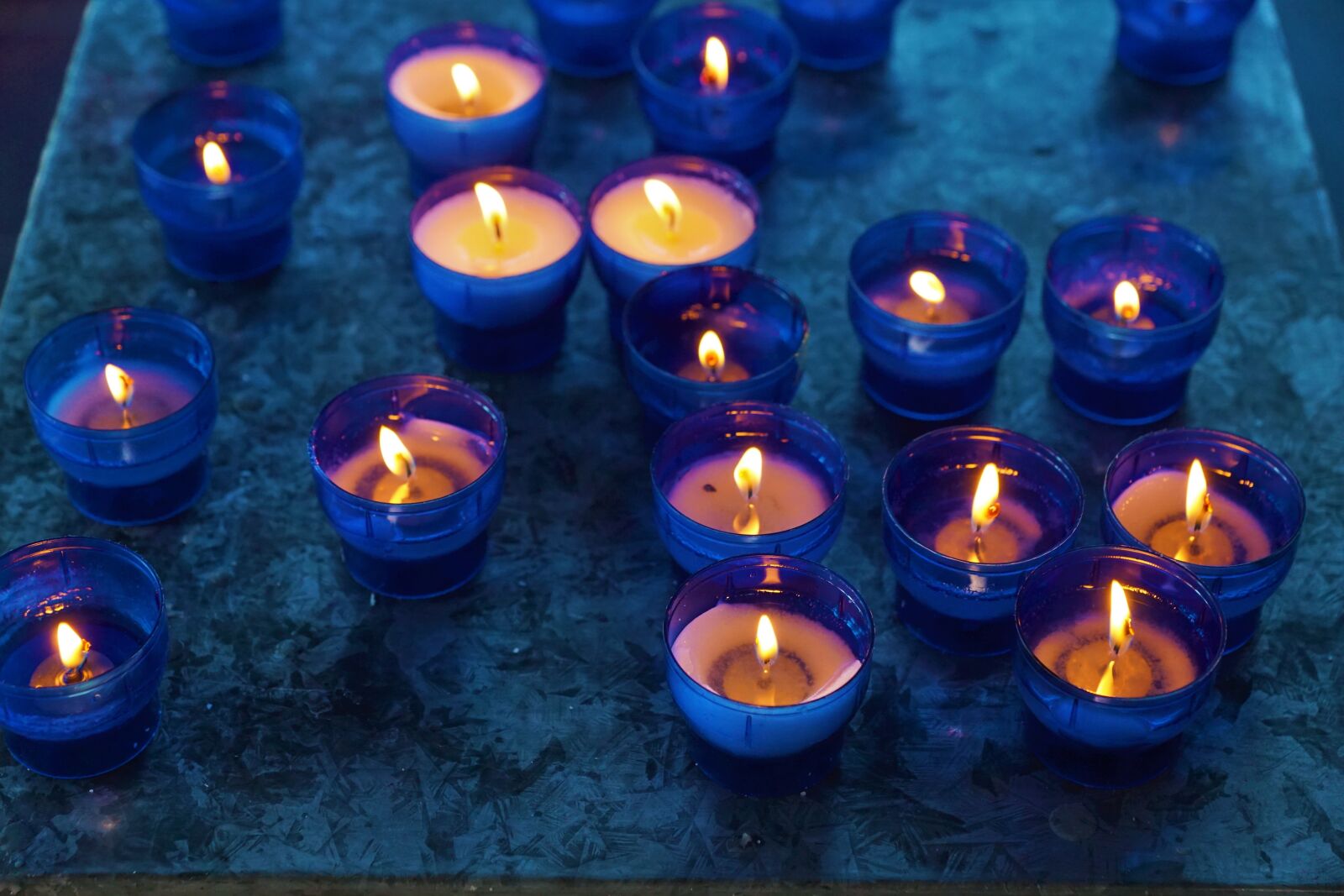 Sony ILCA-77M2 + Sony DT 16-50mm F2.8 SSM sample photo. Candle, light, church photography