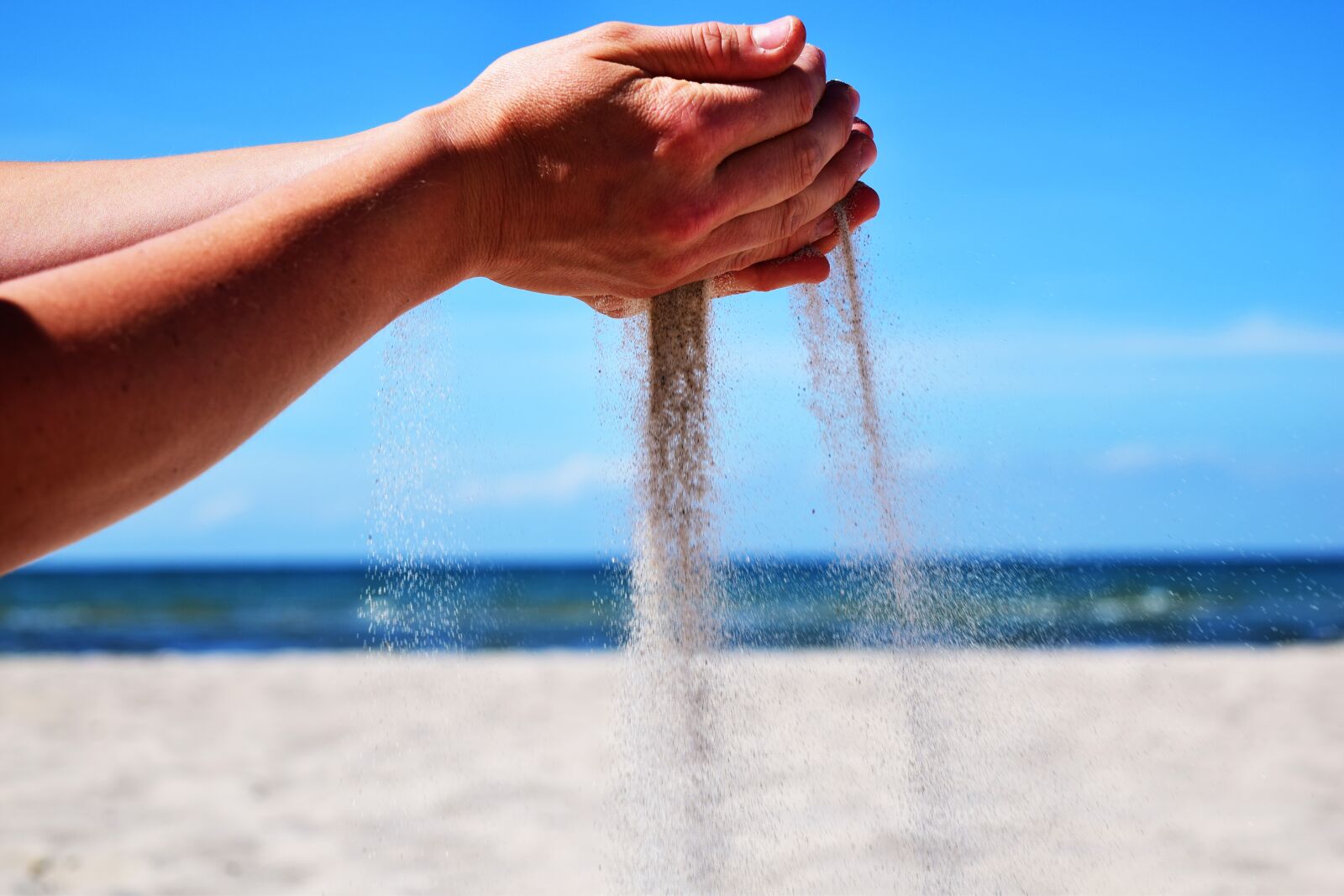 Nikon D5300 sample photo. Hand, sand, open photography