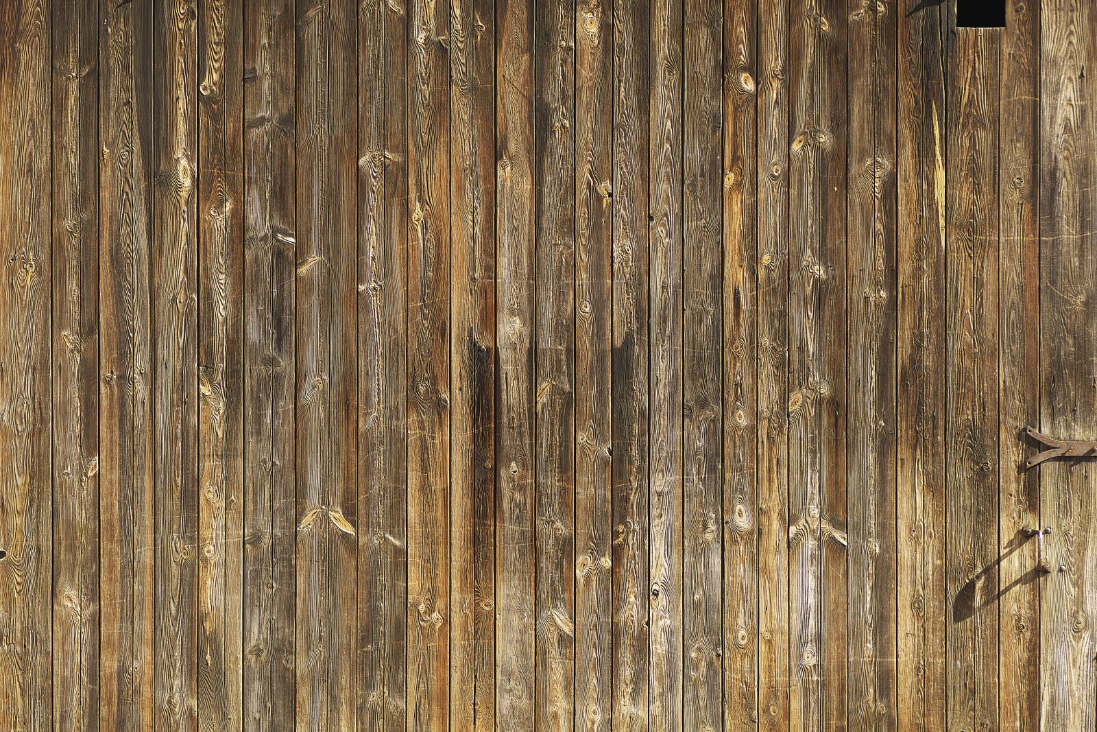 Panasonic Lumix DMC-FZ1000 sample photo. Boards, goal, barn photography