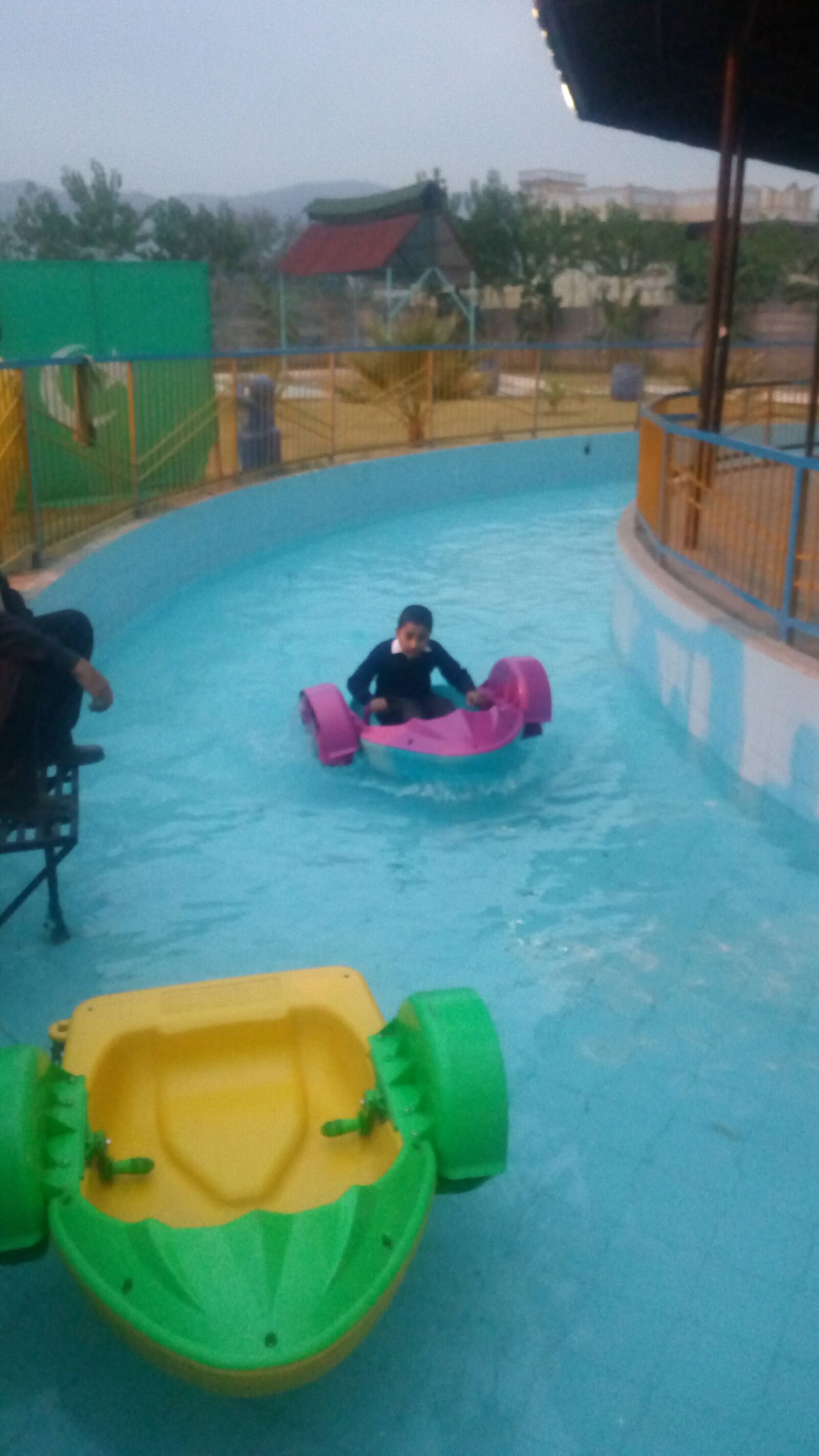 Infinix NOTE 2 LTE sample photo. Kids in water, water photography