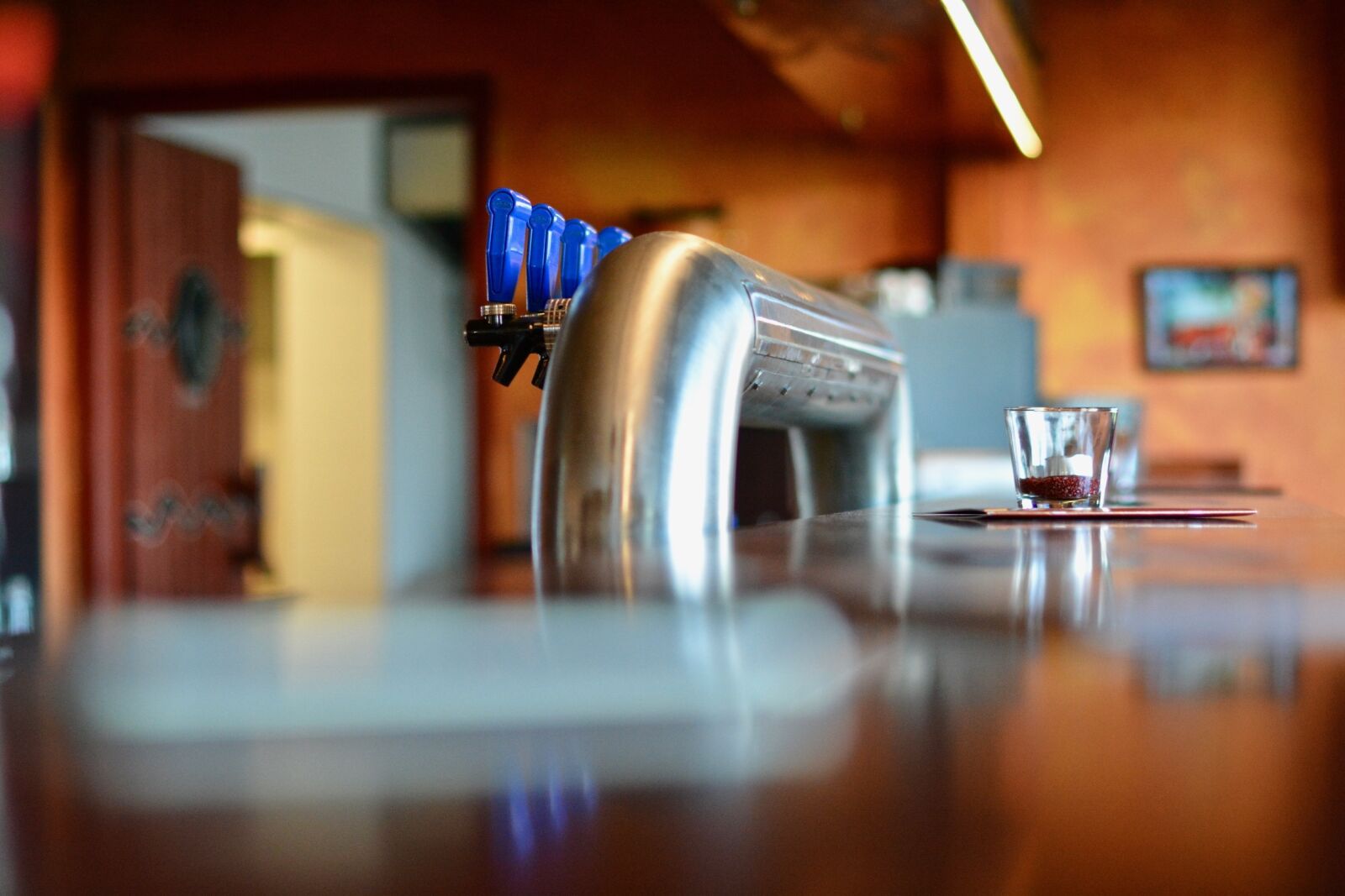 Nikon D7100 sample photo. Faucet, blur, bokeh photography