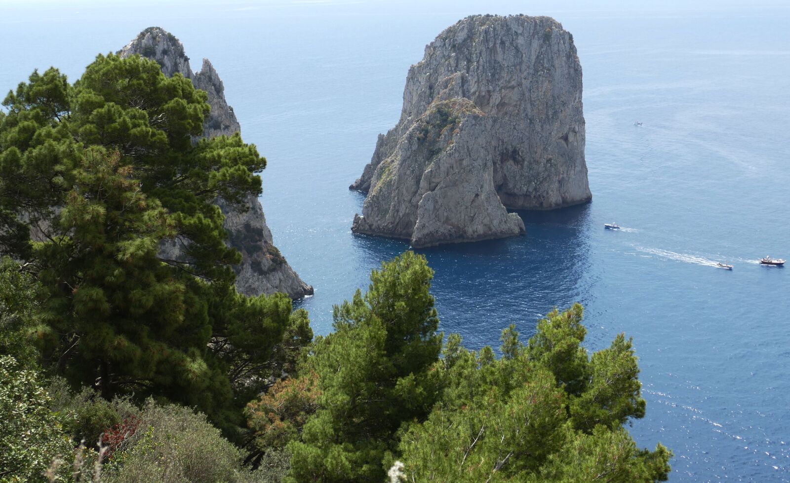 Panasonic Lumix DMC-FZ1000 sample photo. Capri, italy, mediterranean photography
