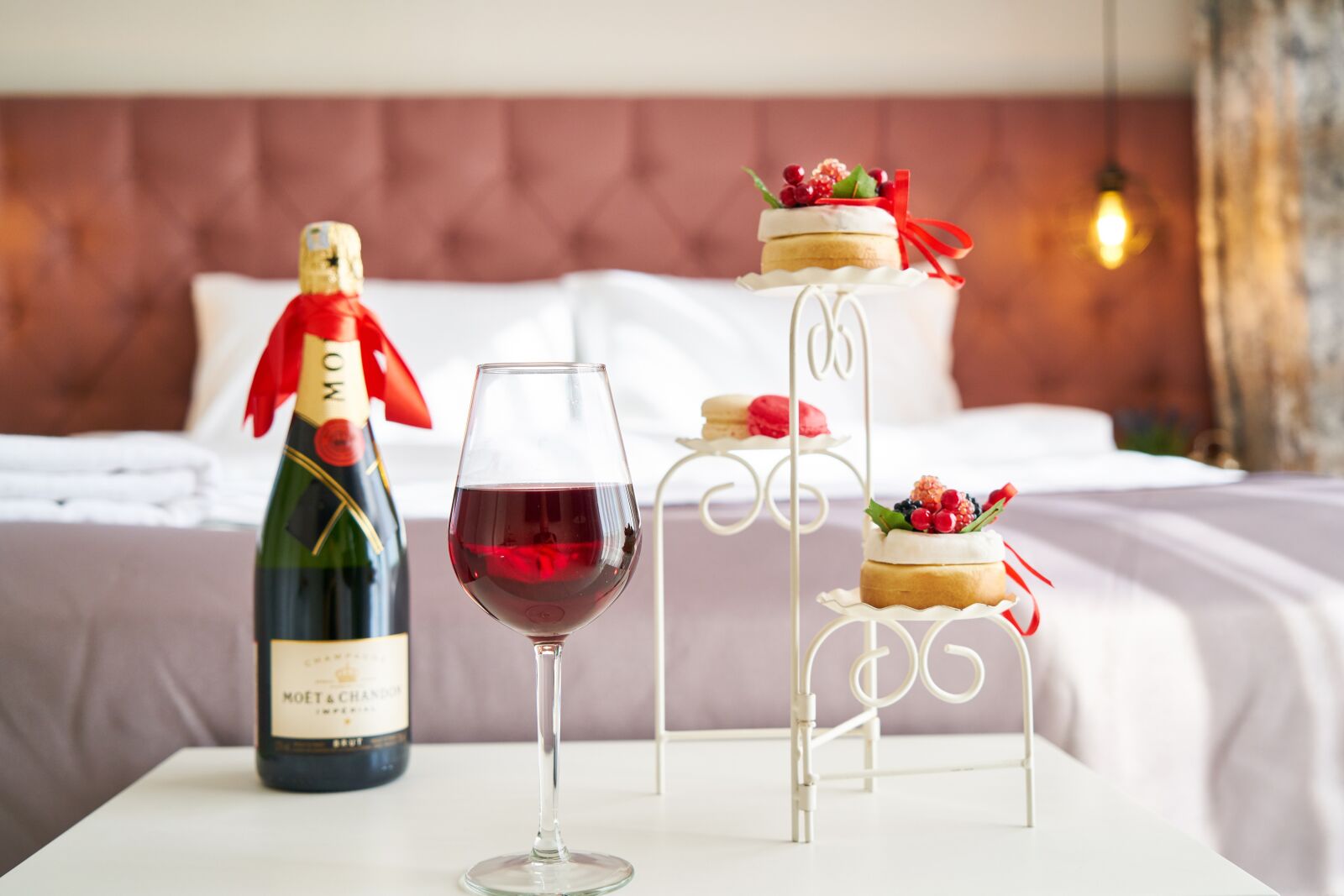 Sony a7R II sample photo. Wine, hotel, room photography