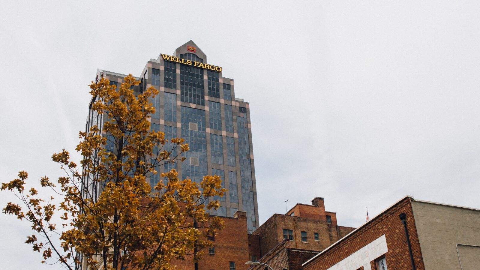 Canon EOS 100D (EOS Rebel SL1 / EOS Kiss X7) sample photo. City, downtown, raleigh, urban photography
