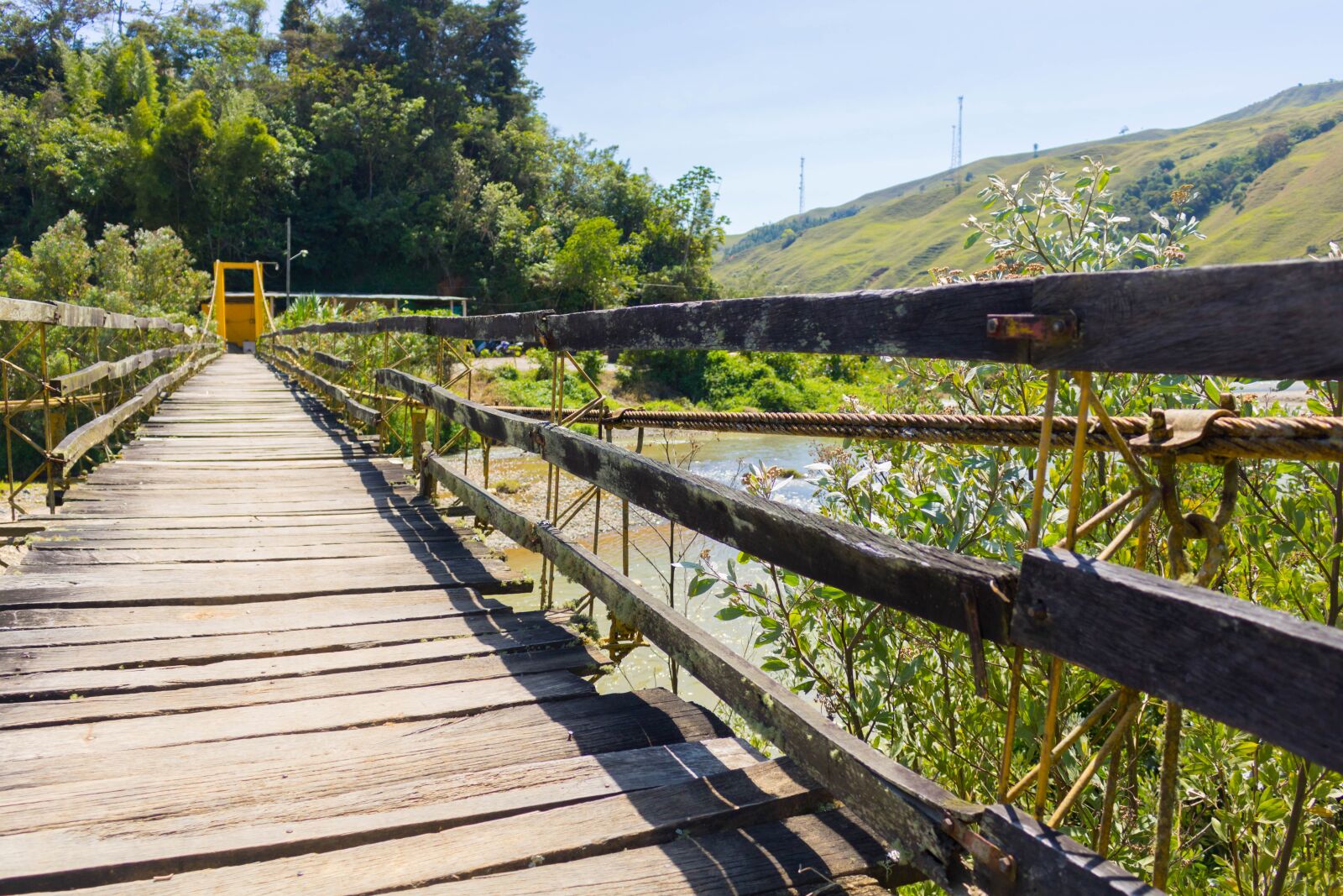 Canon EOS 750D (EOS Rebel T6i / EOS Kiss X8i) sample photo. Bridge, wood, river photography