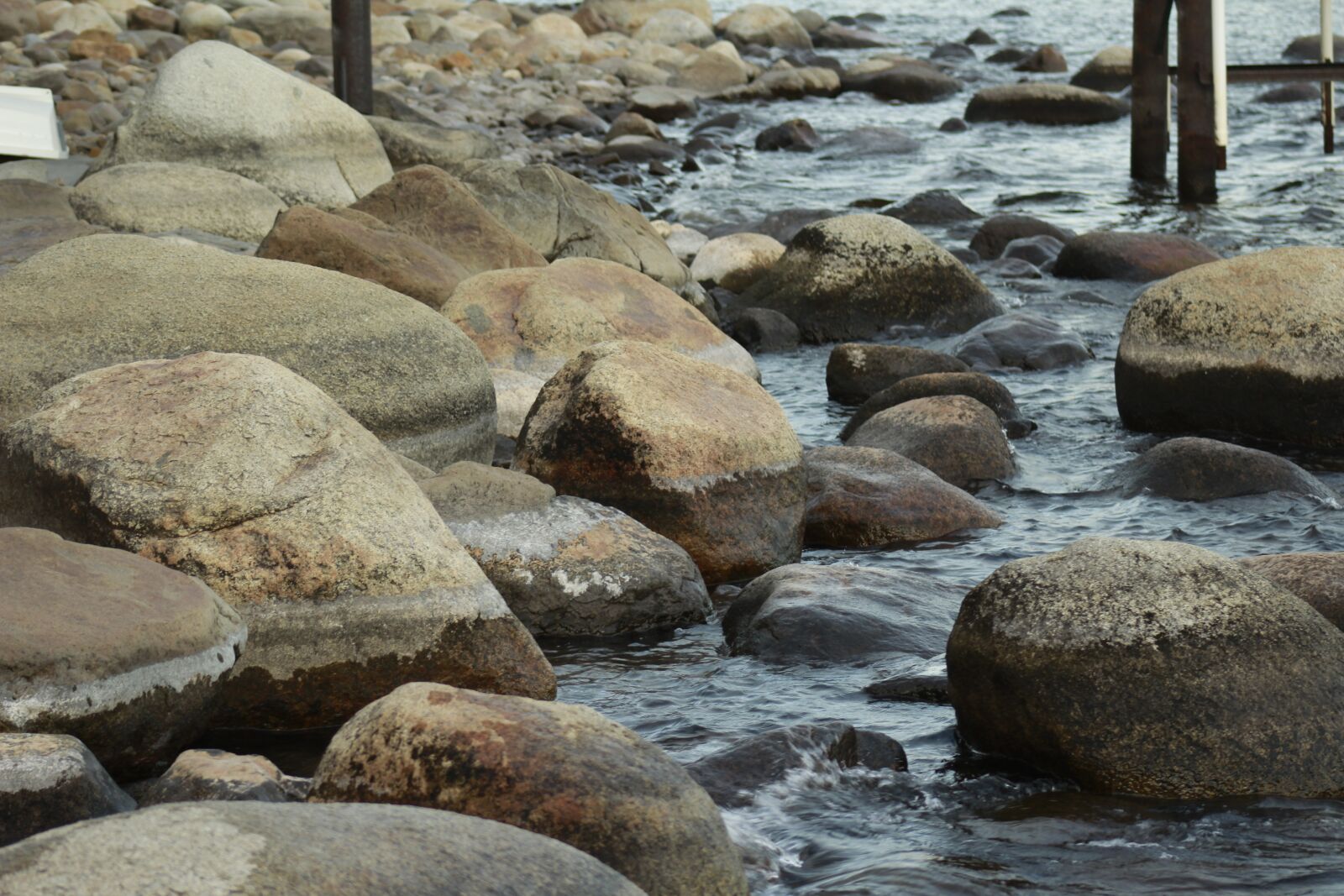 Canon EOS 1200D (EOS Rebel T5 / EOS Kiss X70 / EOS Hi) sample photo. Rocks, lake tahoe, water photography