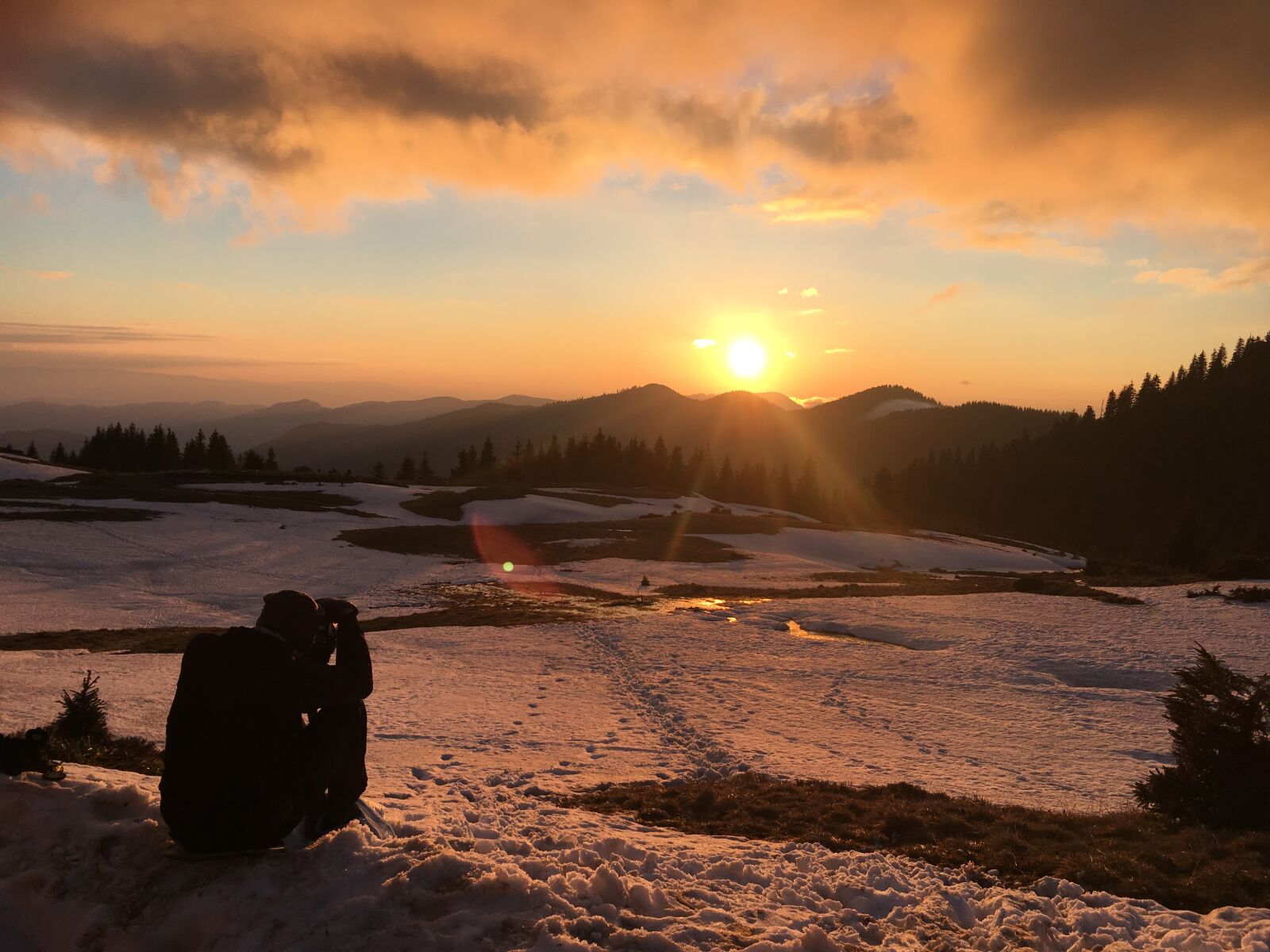 iPhone 6s Plus back camera 4.15mm f/2.2 sample photo. Sunset, winter, snow photography