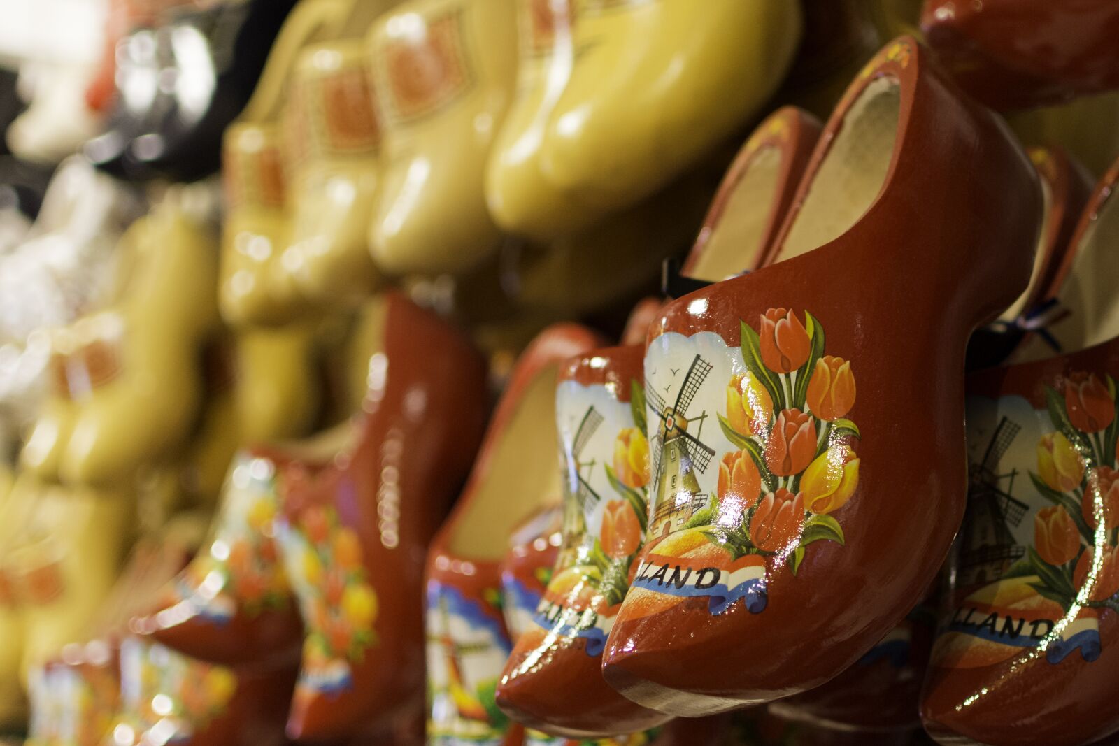 Nikon D7200 sample photo. Clogs, shoes, display photography