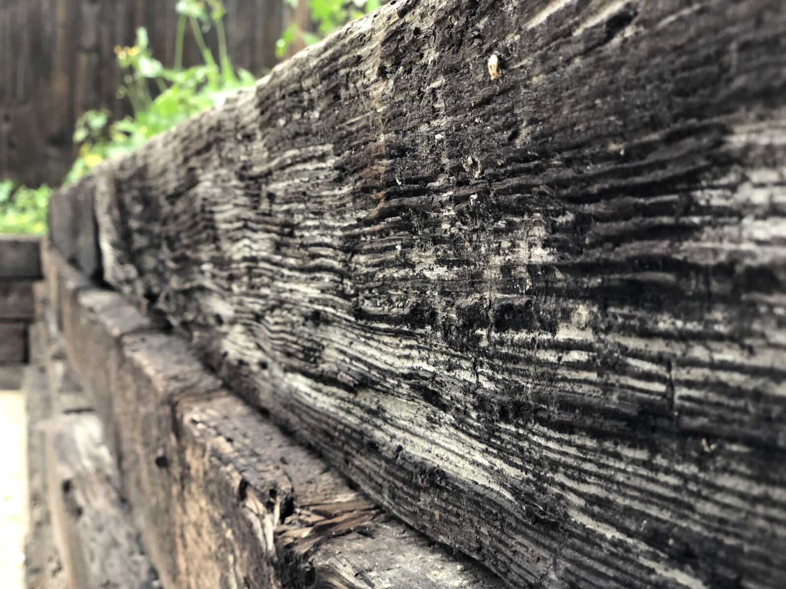 iPhone X back dual camera 6mm f/2.4 sample photo. Wall, railroad, old photography
