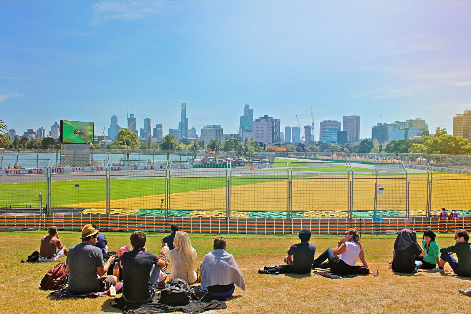 Canon EOS 600D (Rebel EOS T3i / EOS Kiss X5) sample photo. Melbourne, formula one, race photography