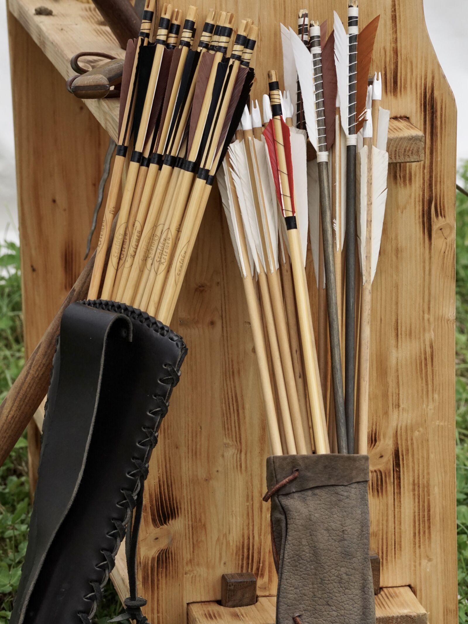Sony DT 55-300mm F4.5-5.6 SAM sample photo. Arrows, quiver, archery photography