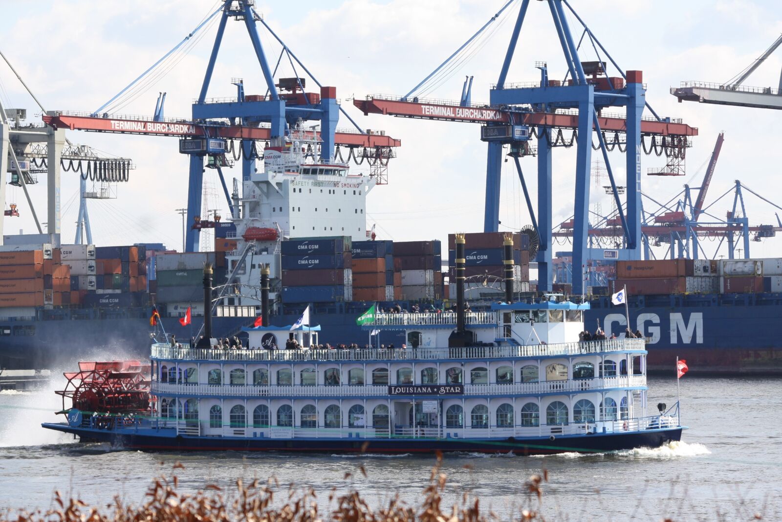 Canon EOS 1000D (EOS Digital Rebel XS / EOS Kiss F) sample photo. Ship, port, waters photography