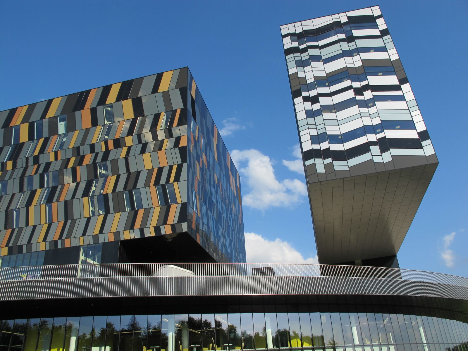 Canon PowerShot G11 sample photo. Architecture, skolkovo, building photography