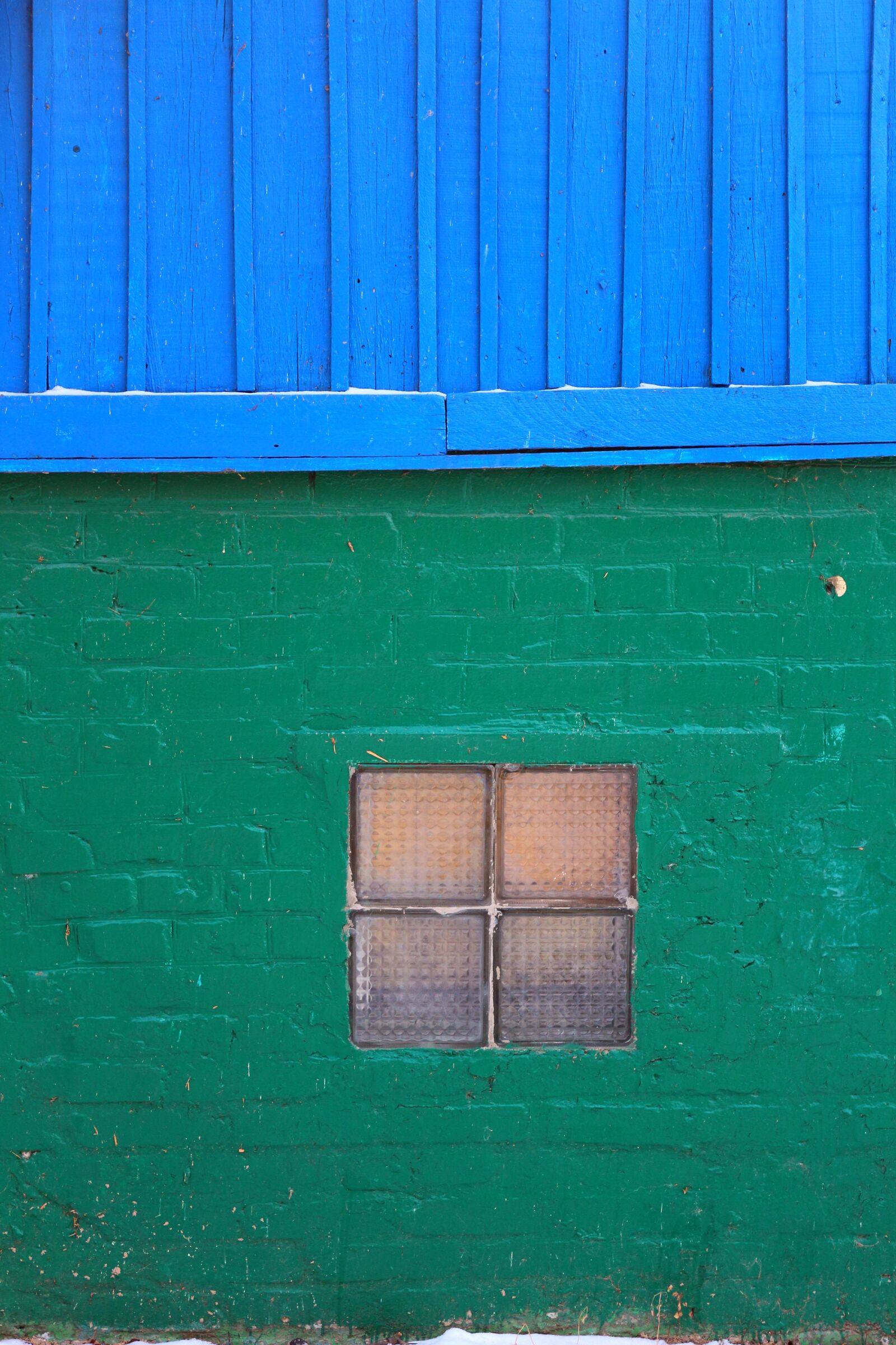 Canon EOS 650D (EOS Rebel T4i / EOS Kiss X6i) sample photo. Window, brick, tree photography