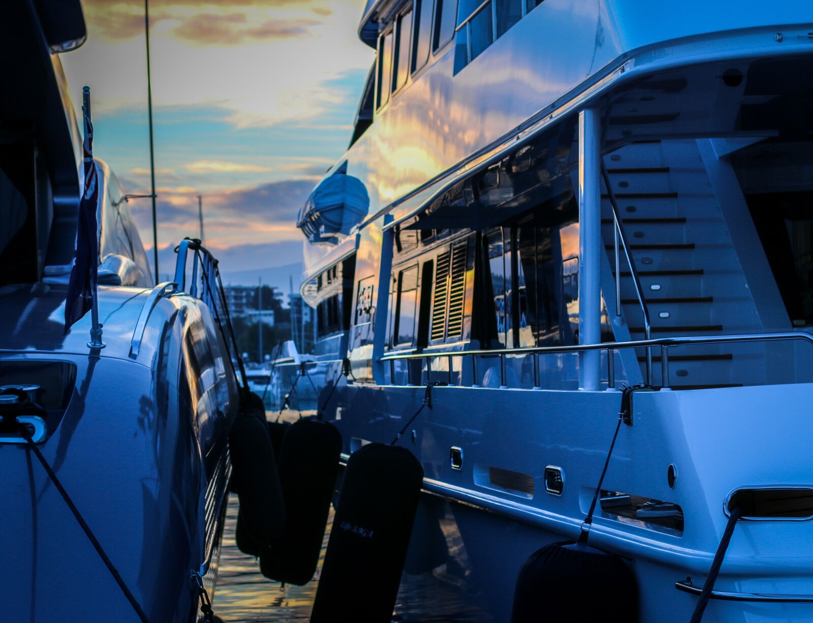 Canon EOS 70D + Canon EF 50mm F1.4 USM sample photo. Yacht, boat, sea photography