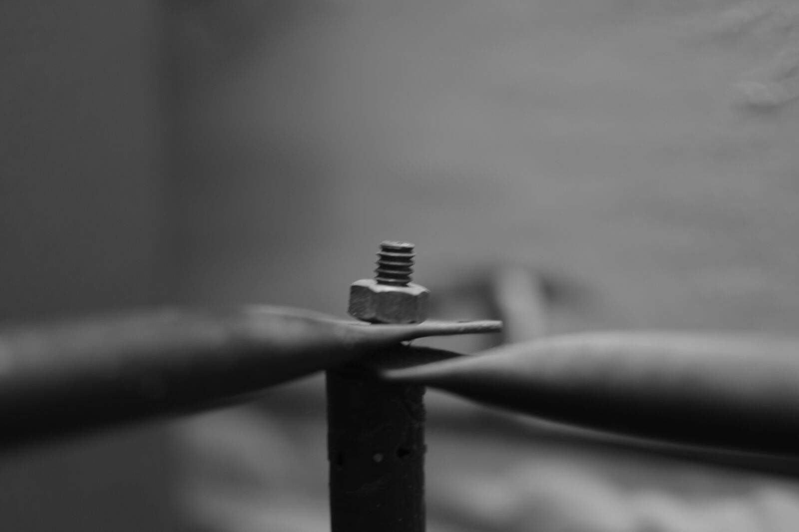 Nikon D5300 + Nikon AF-S DX Nikkor 35mm F1.8G sample photo. Black, and, white, hardware photography