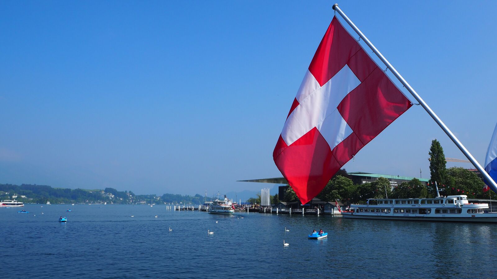 Olympus OM-D E-M10 II sample photo. Lucerne, lake lucerne region photography