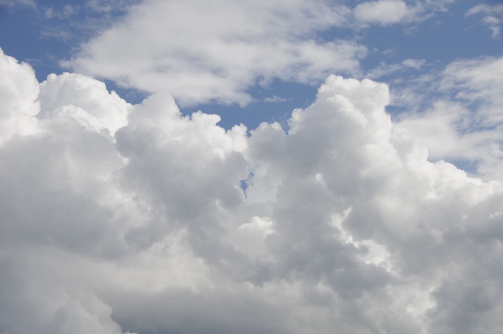 Nikon D300 sample photo. Clouds, sky, blue photography