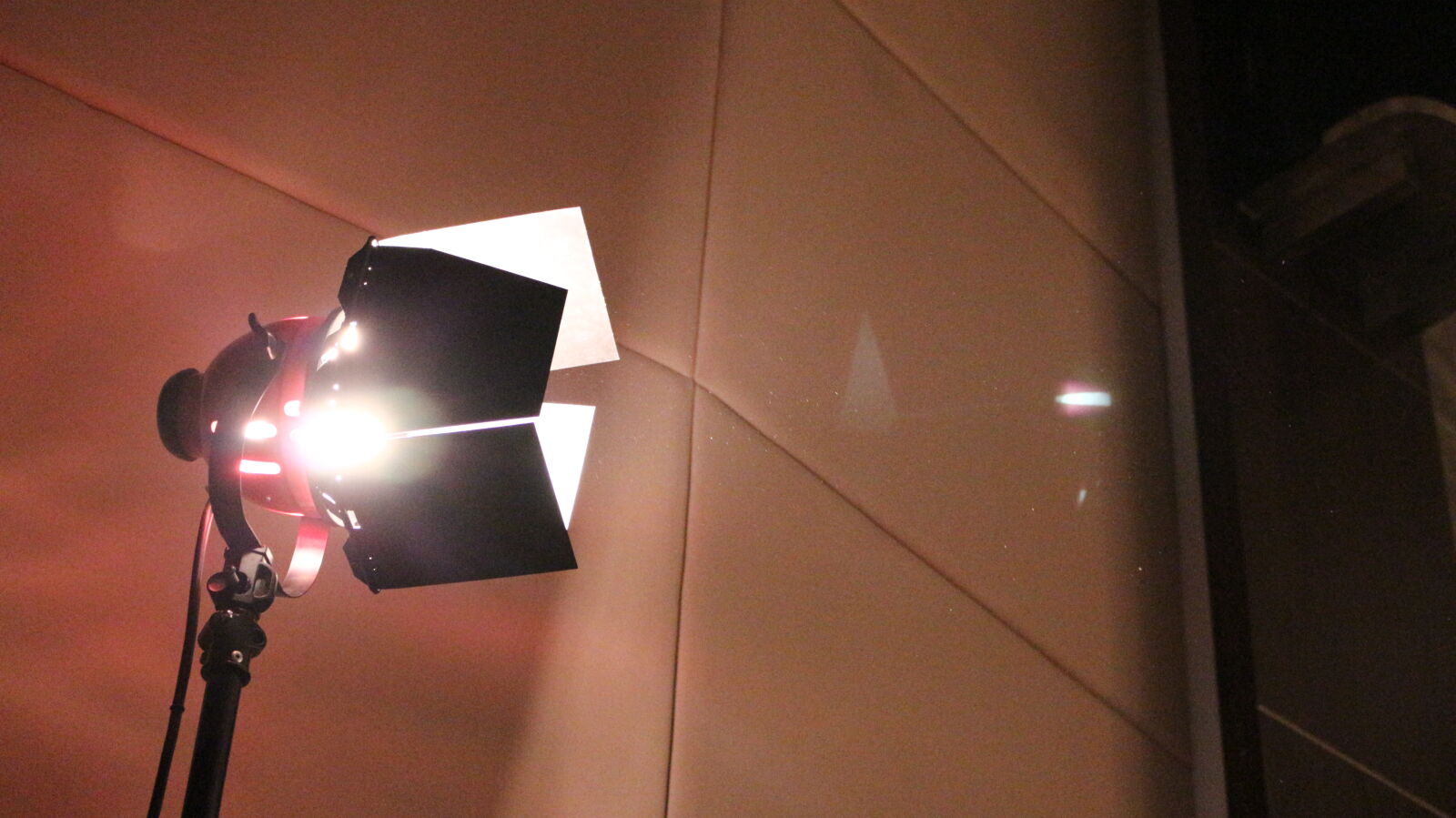 Canon EOS 700D (EOS Rebel T5i / EOS Kiss X7i) sample photo. Boke, lamp, light, spotlight photography