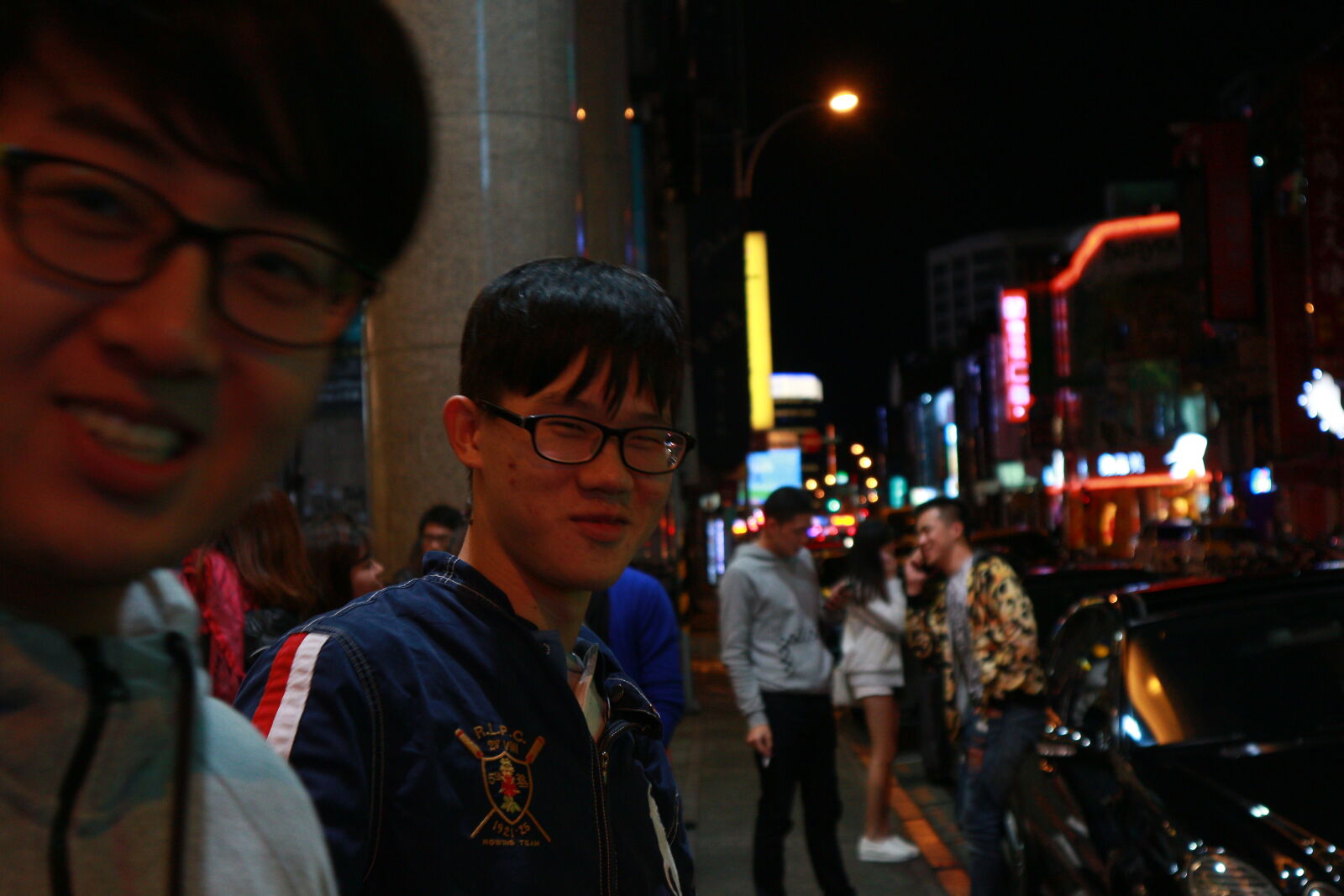 Canon EOS M sample photo. Men, working, in, city photography